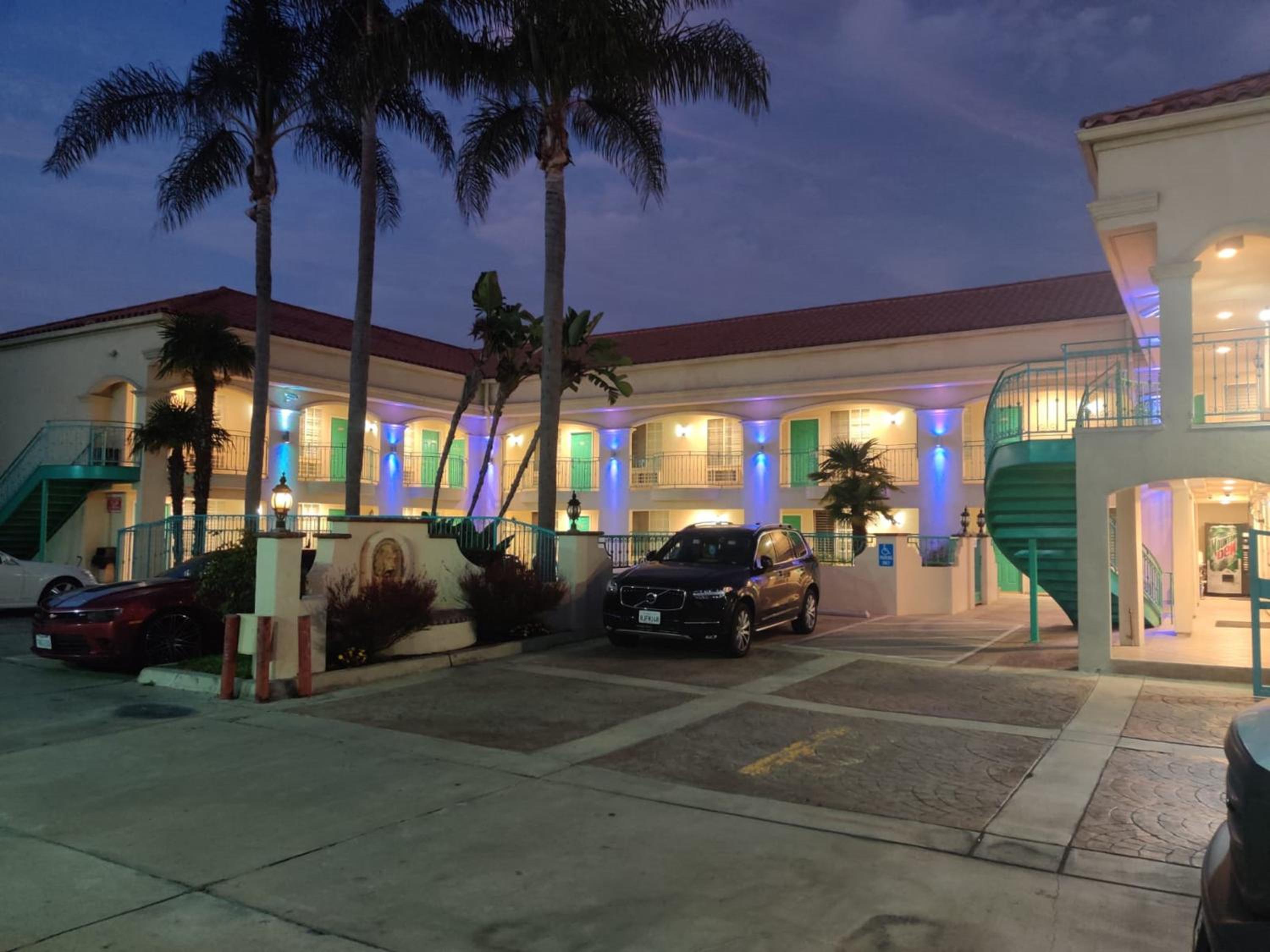LYFE INN & SUITES by AGA - LAX Airport — exterior view, Inglewood, us