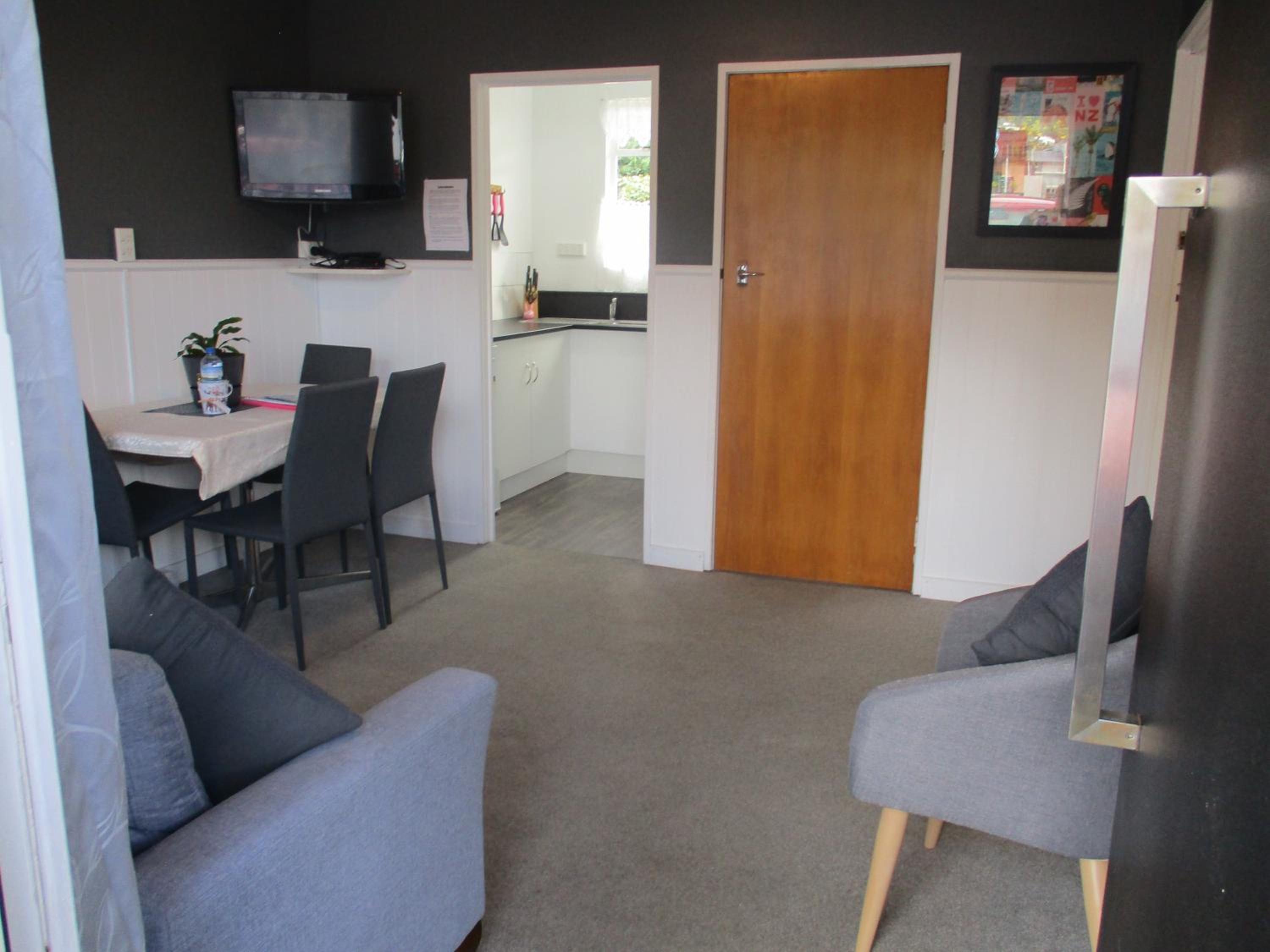 High Street Living Motel