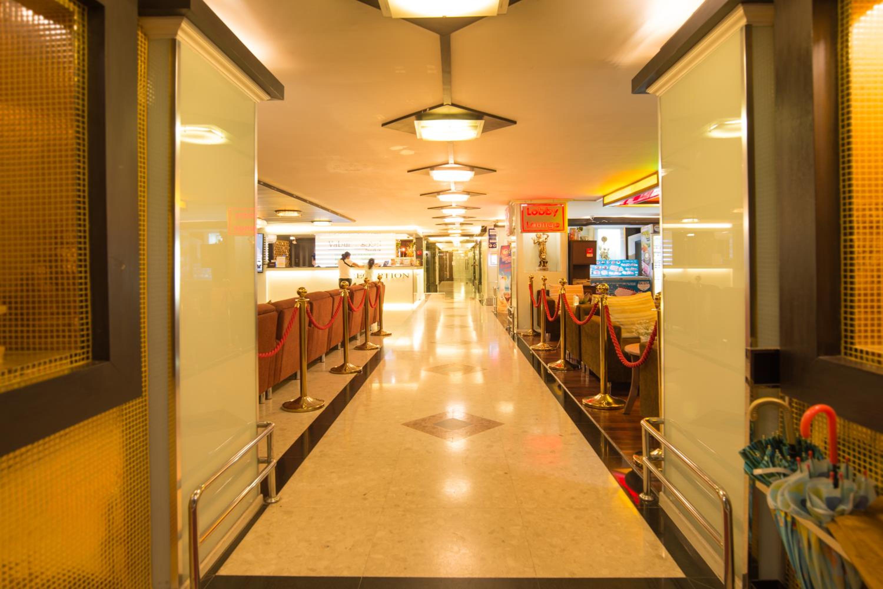 Vabua Asotel Bangkok - Image 4
