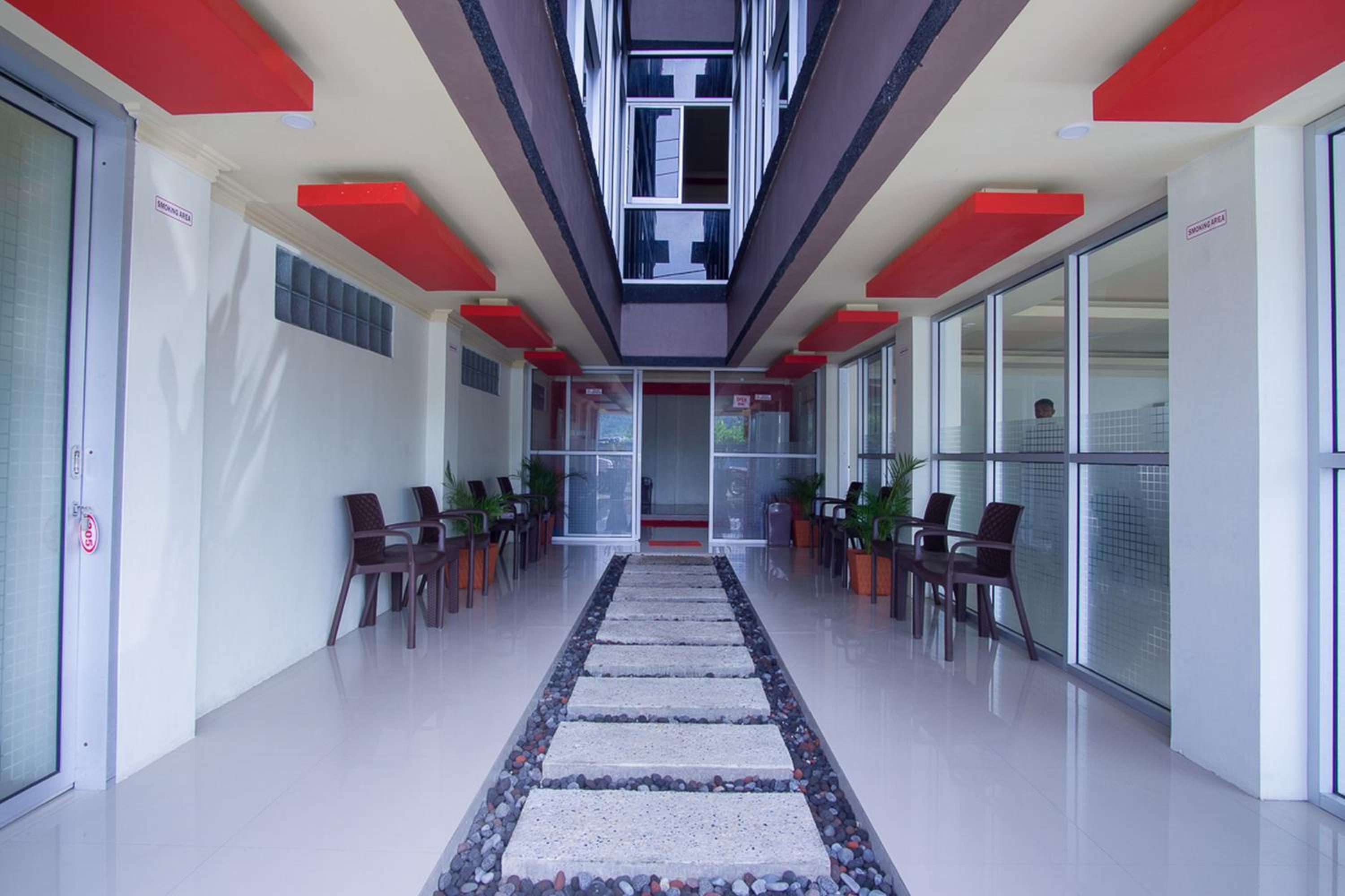RedDoorz near Taman Kota Ternate view 3
