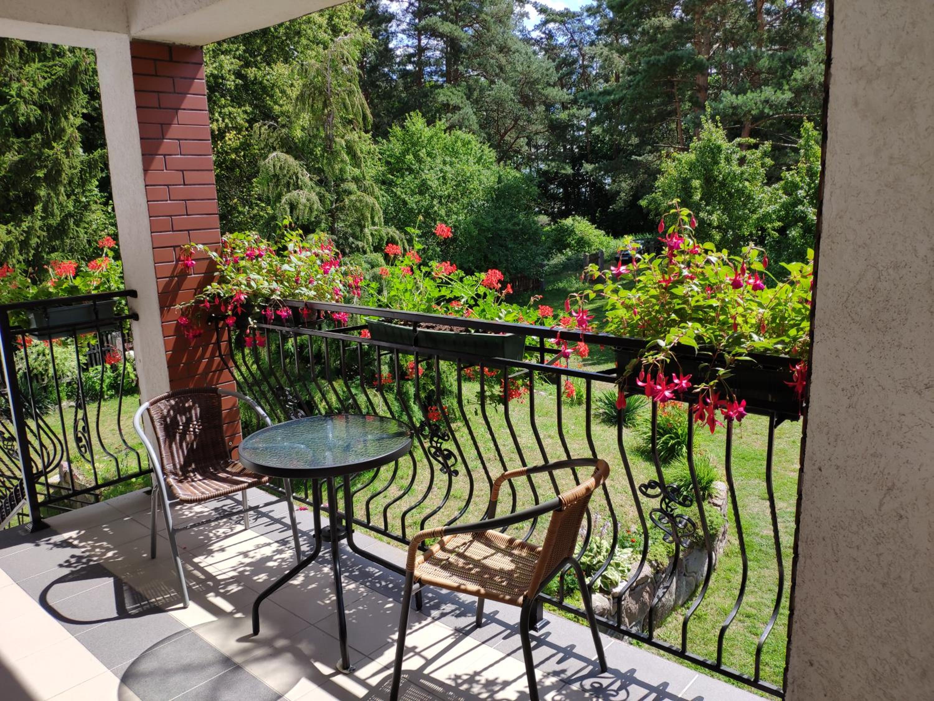 Apartamenty wakacyjne nad jeziorem Juksty view 3