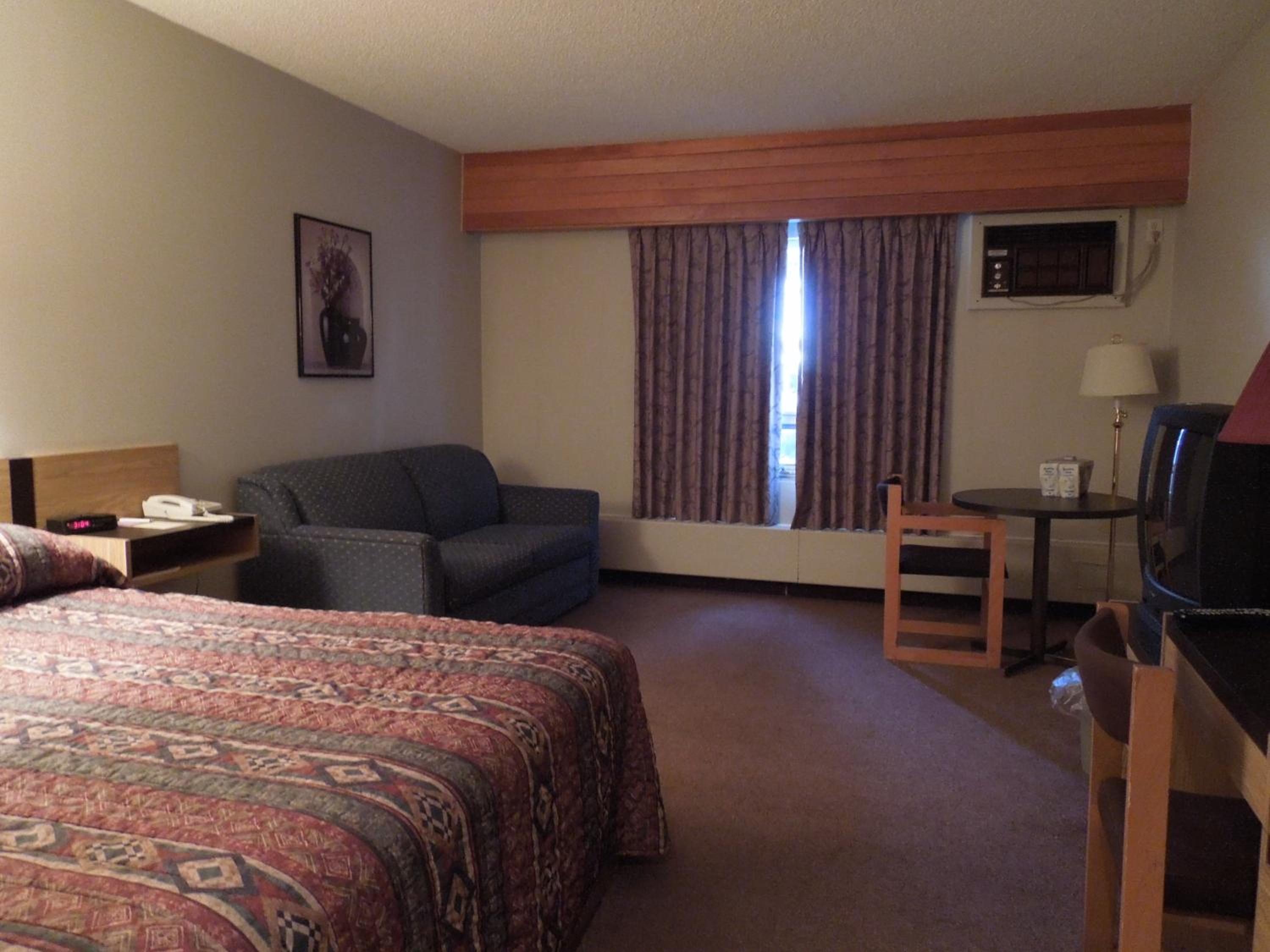 Walking Eagle Inn & Lodge