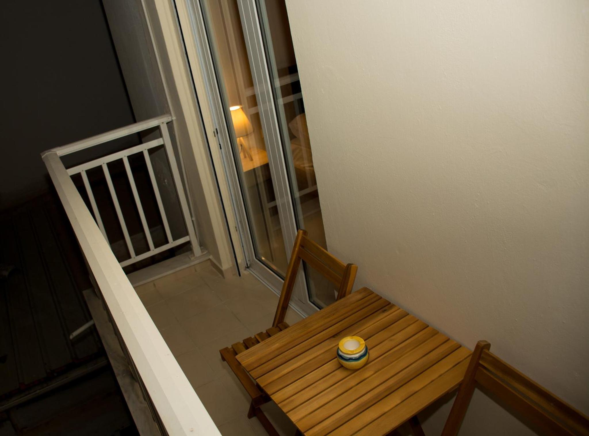 Hotel Central Luxury Studio - Image 1