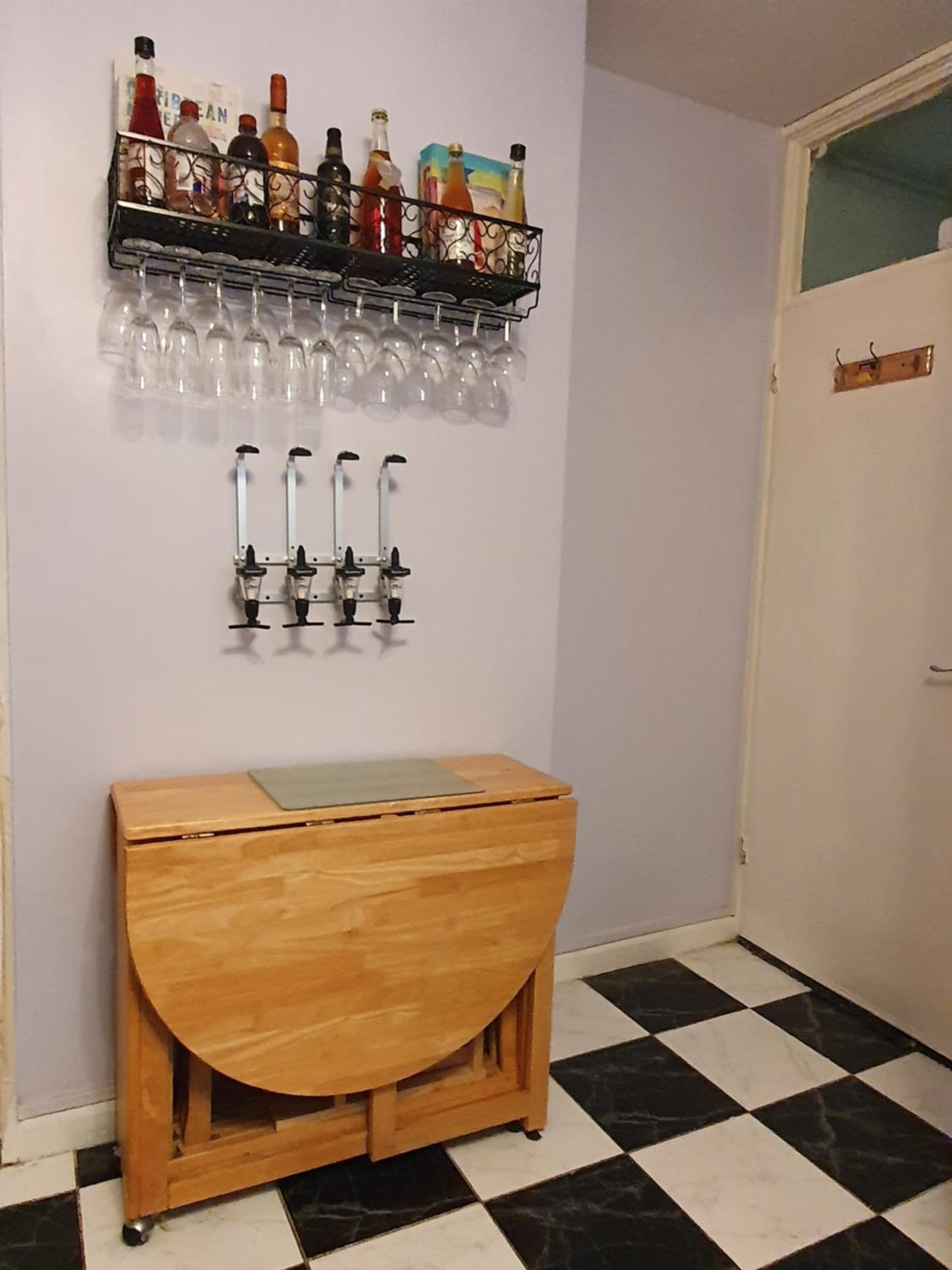 bar