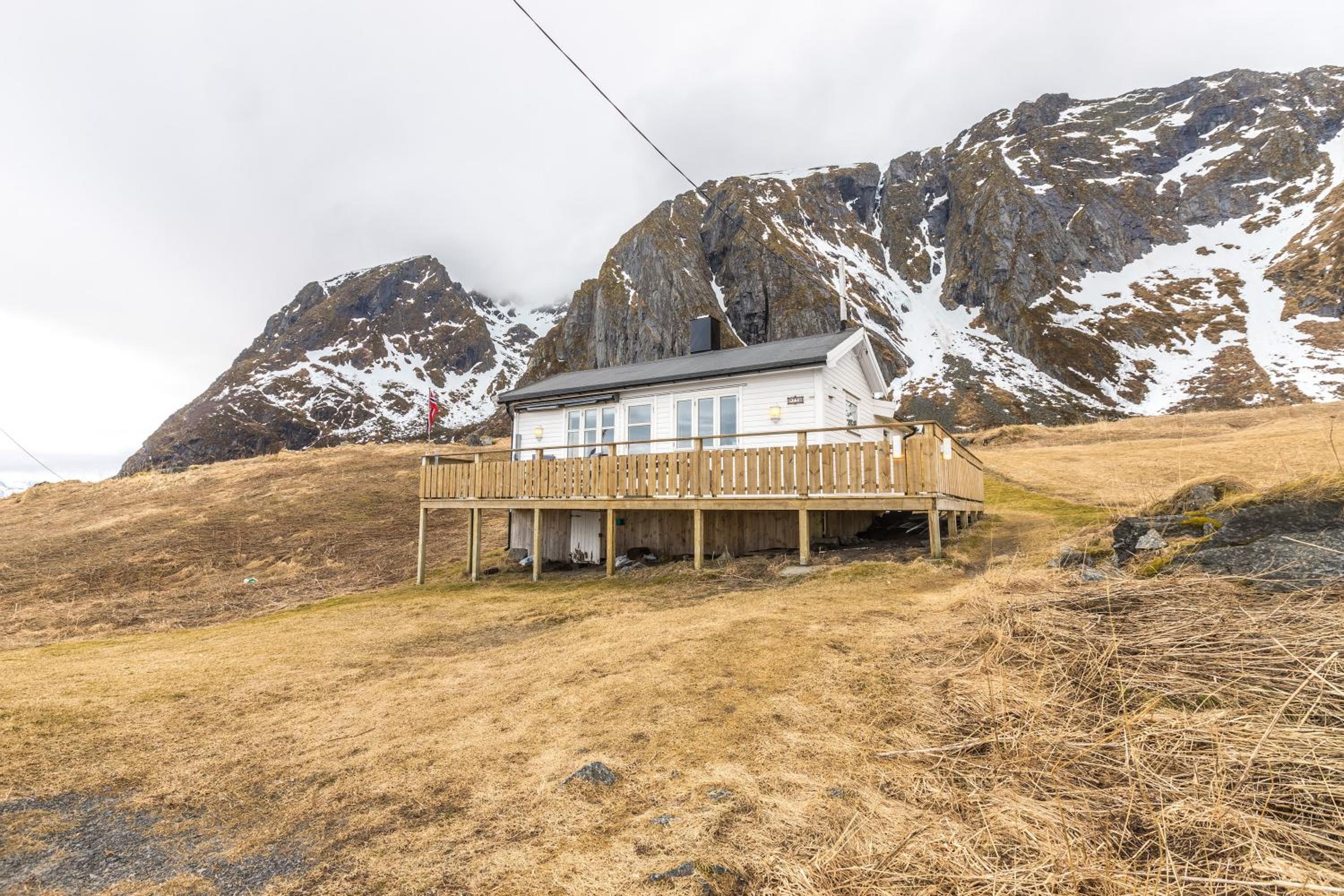 Eagle Point Lofoten view 2