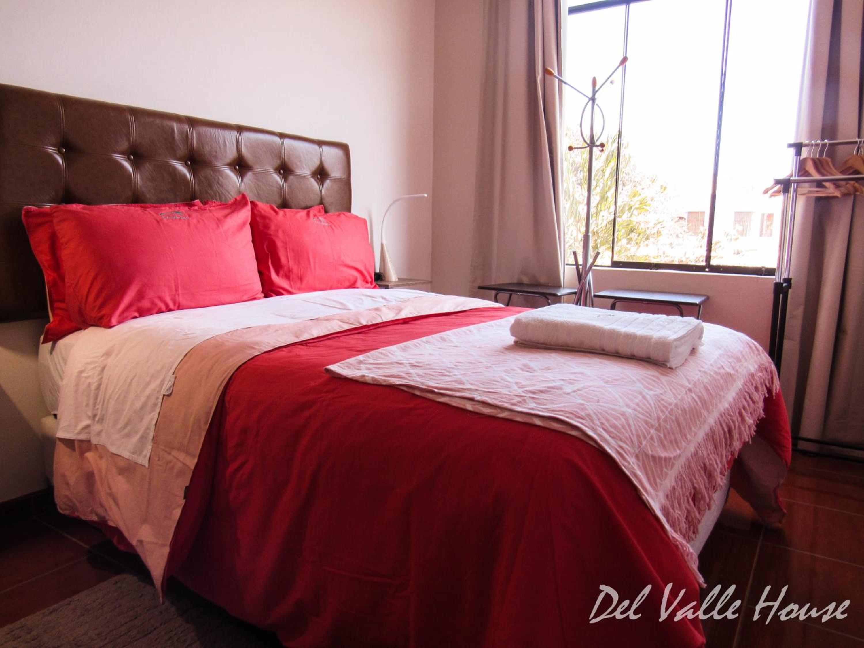 Del Valle House