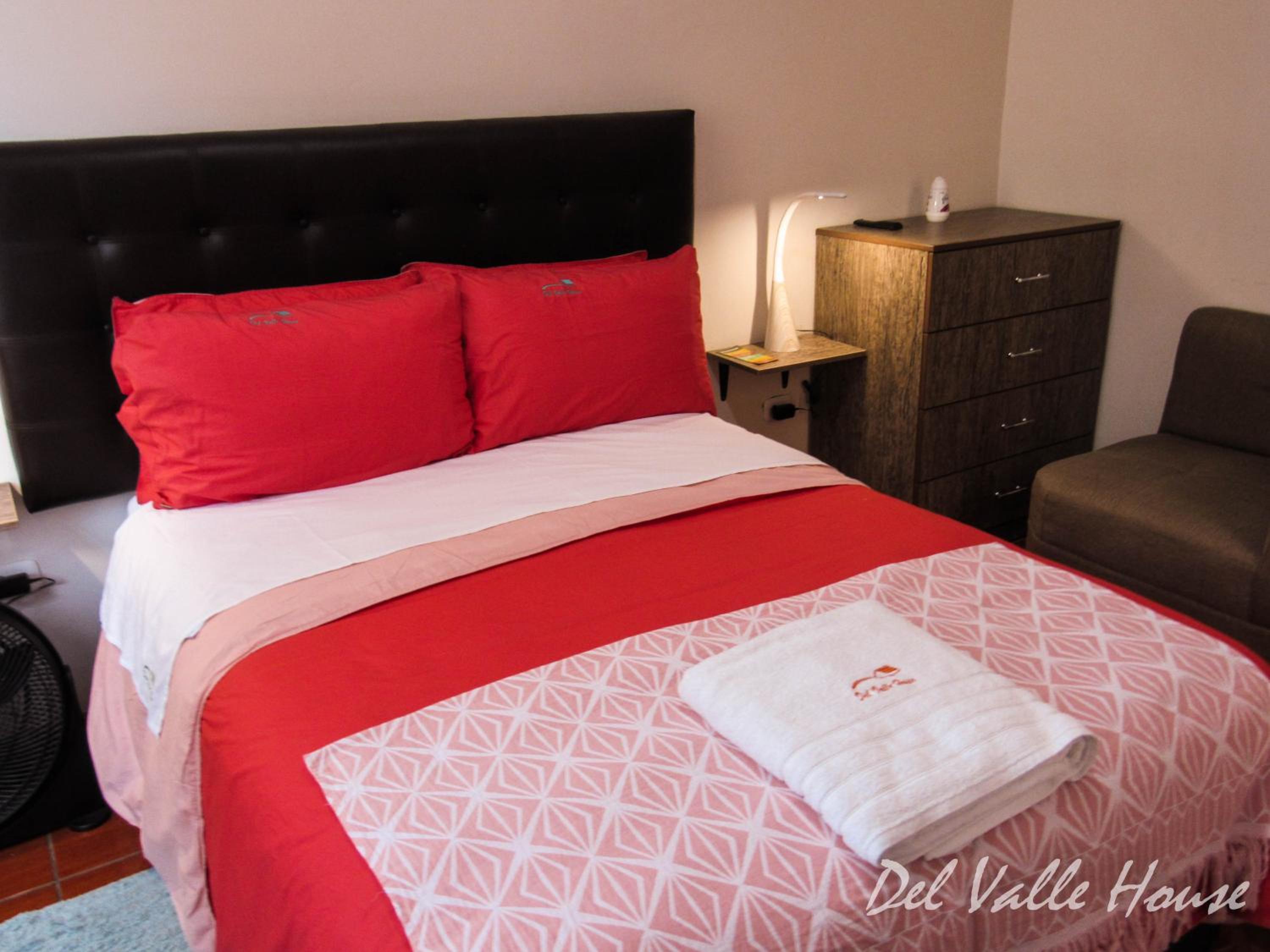 Del Valle House