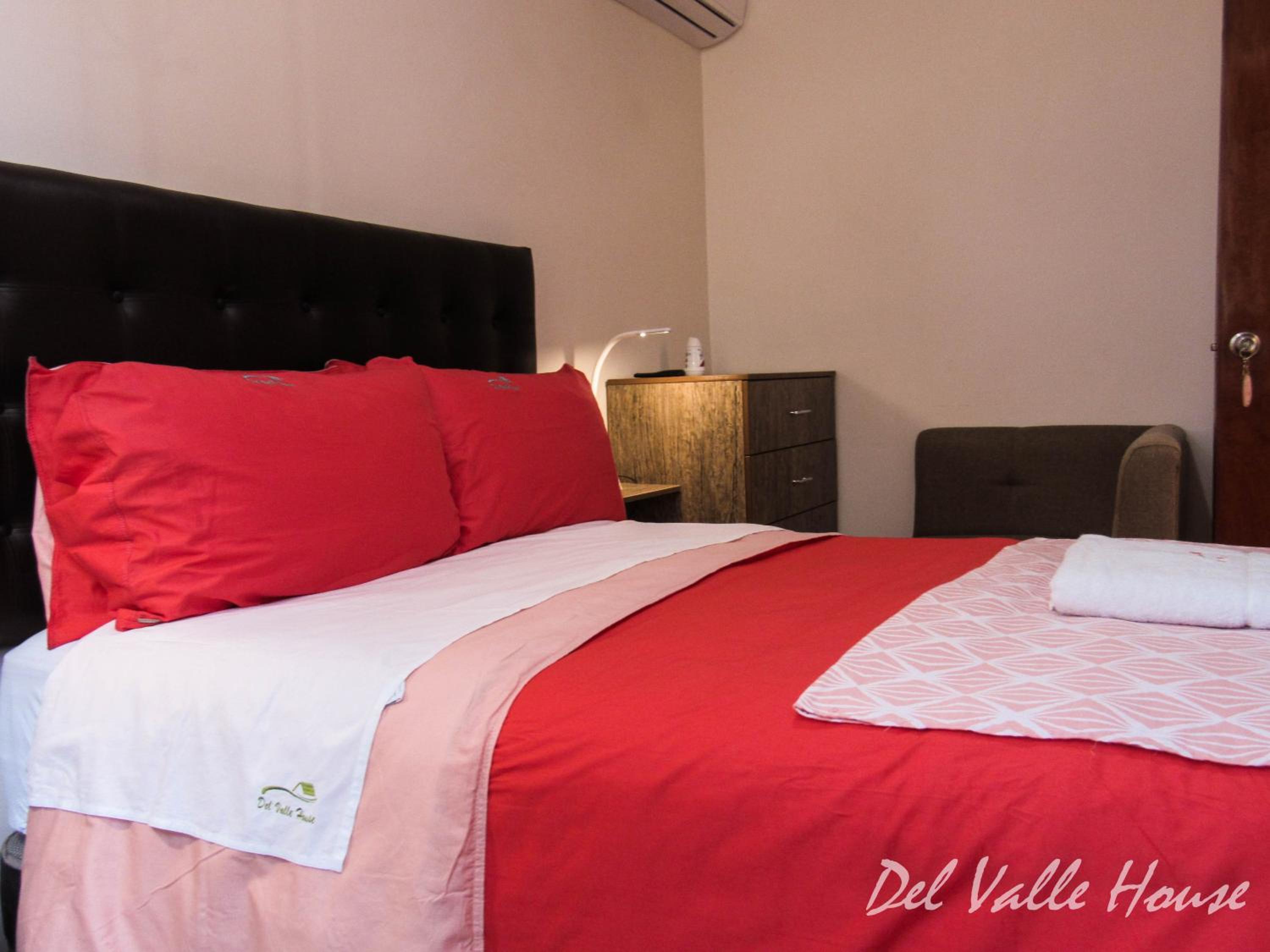Del Valle House