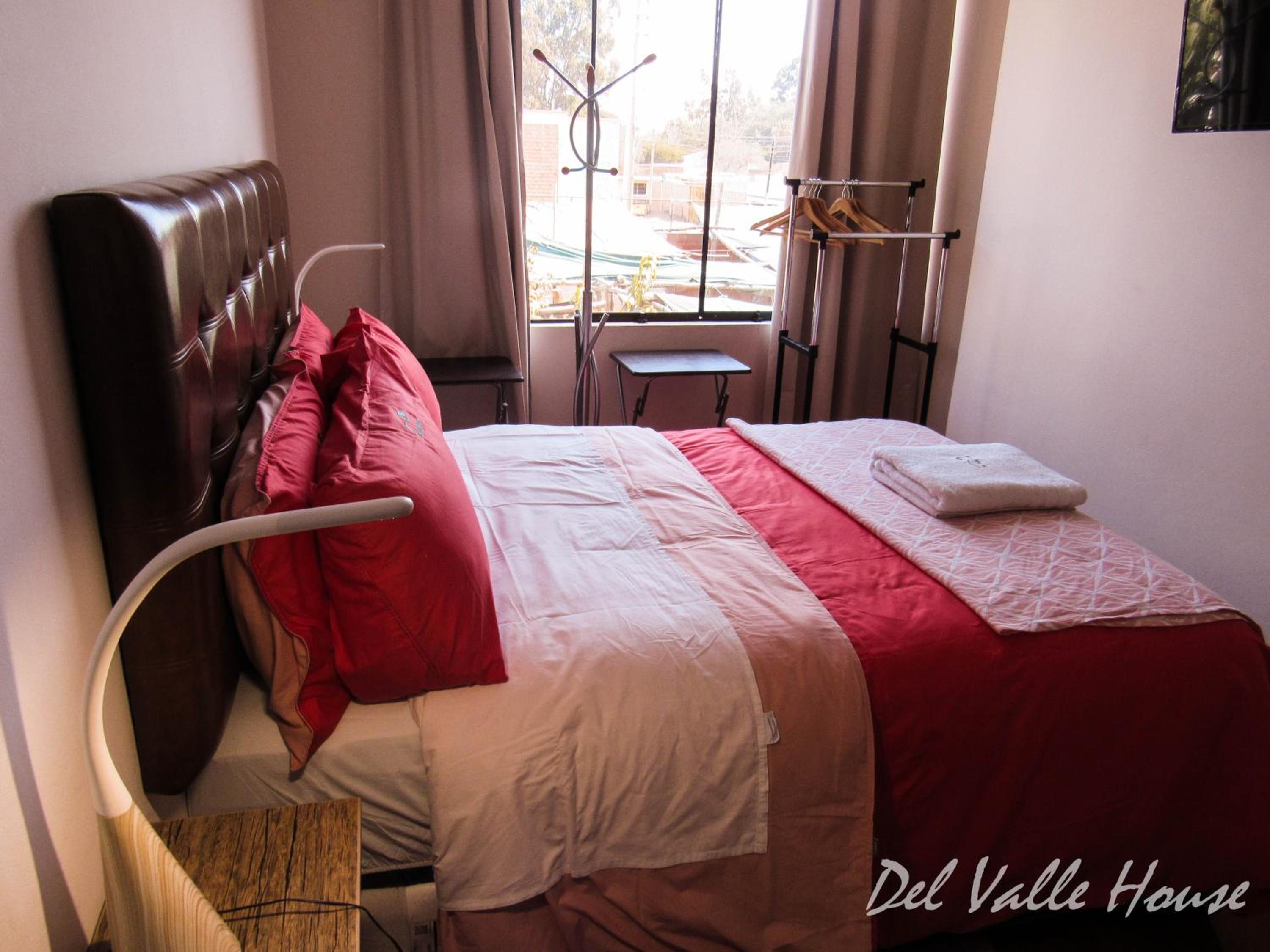 Del Valle House