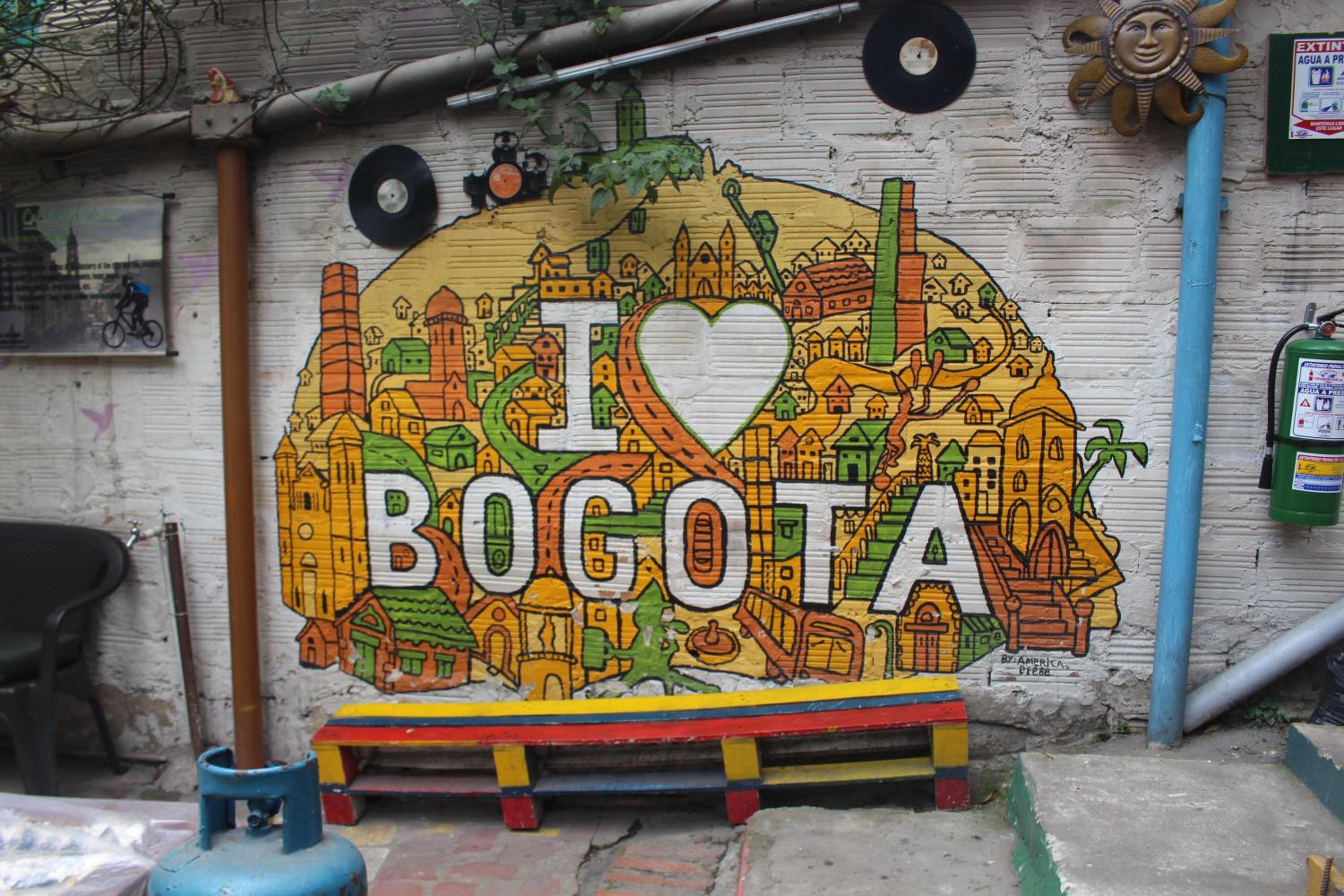 Hostal Gastro Bar Casa Colibrí