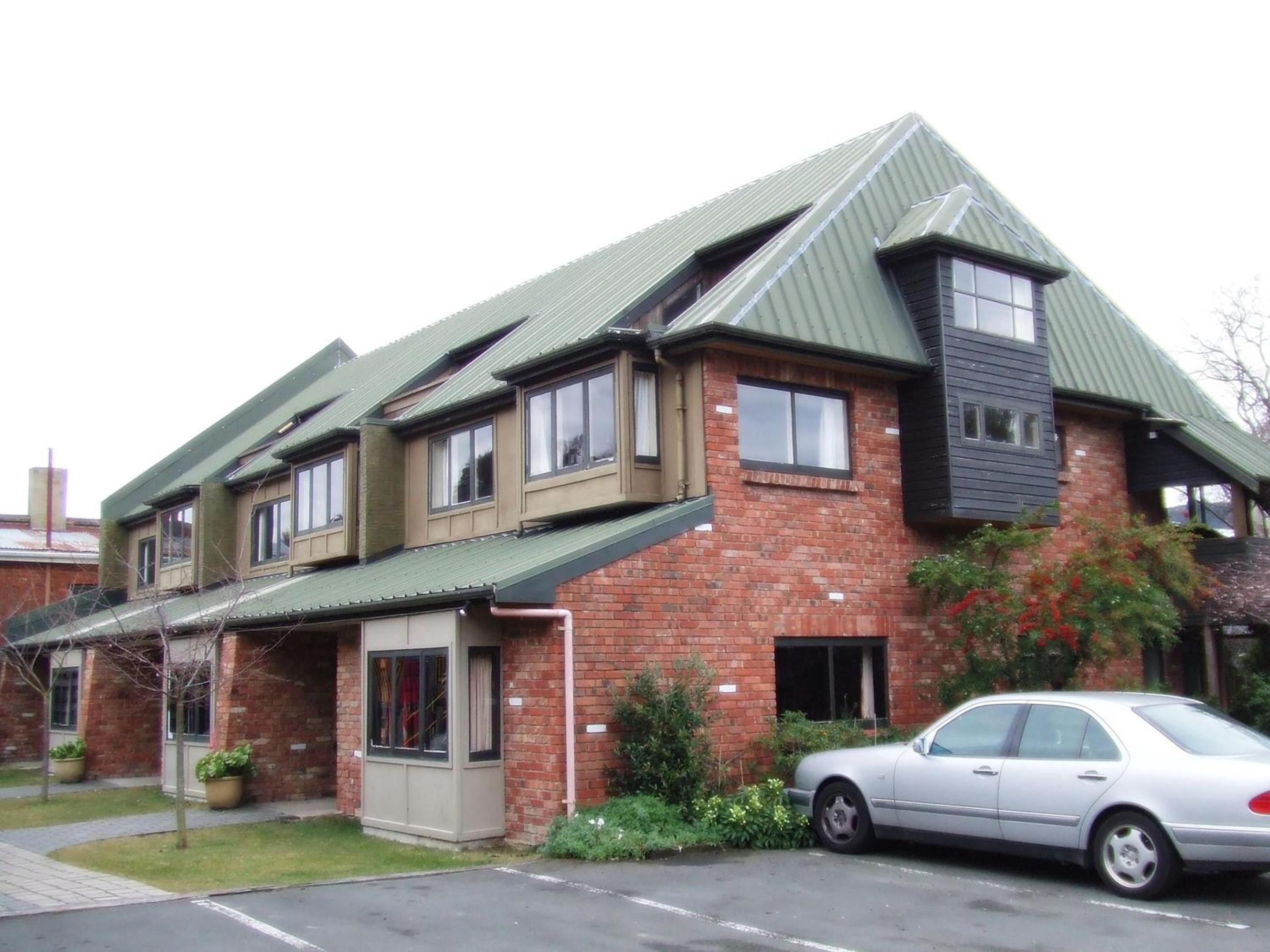 Woodlands Motels And Apartments view 4