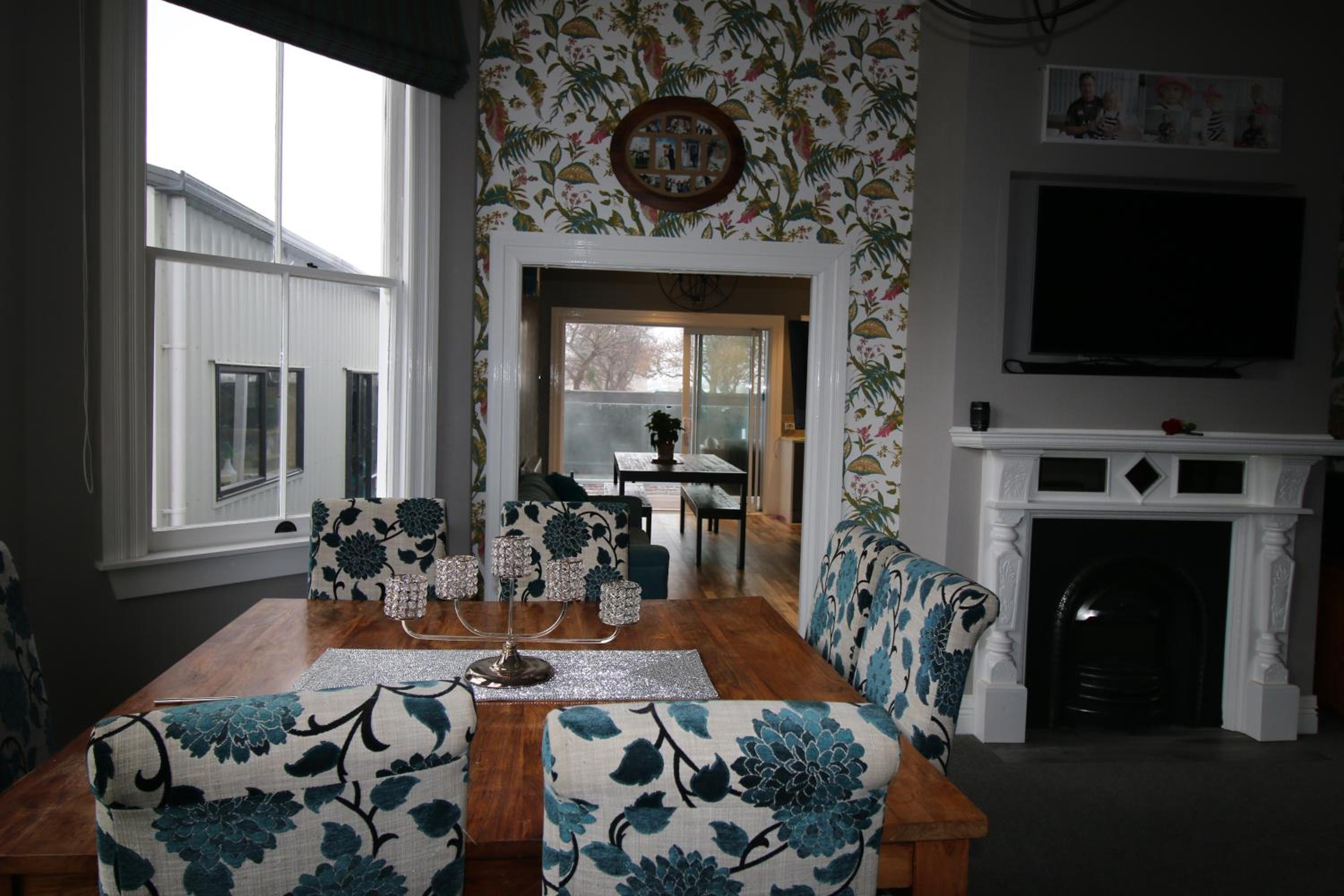 AristaAir- Poppies Luxury Villa