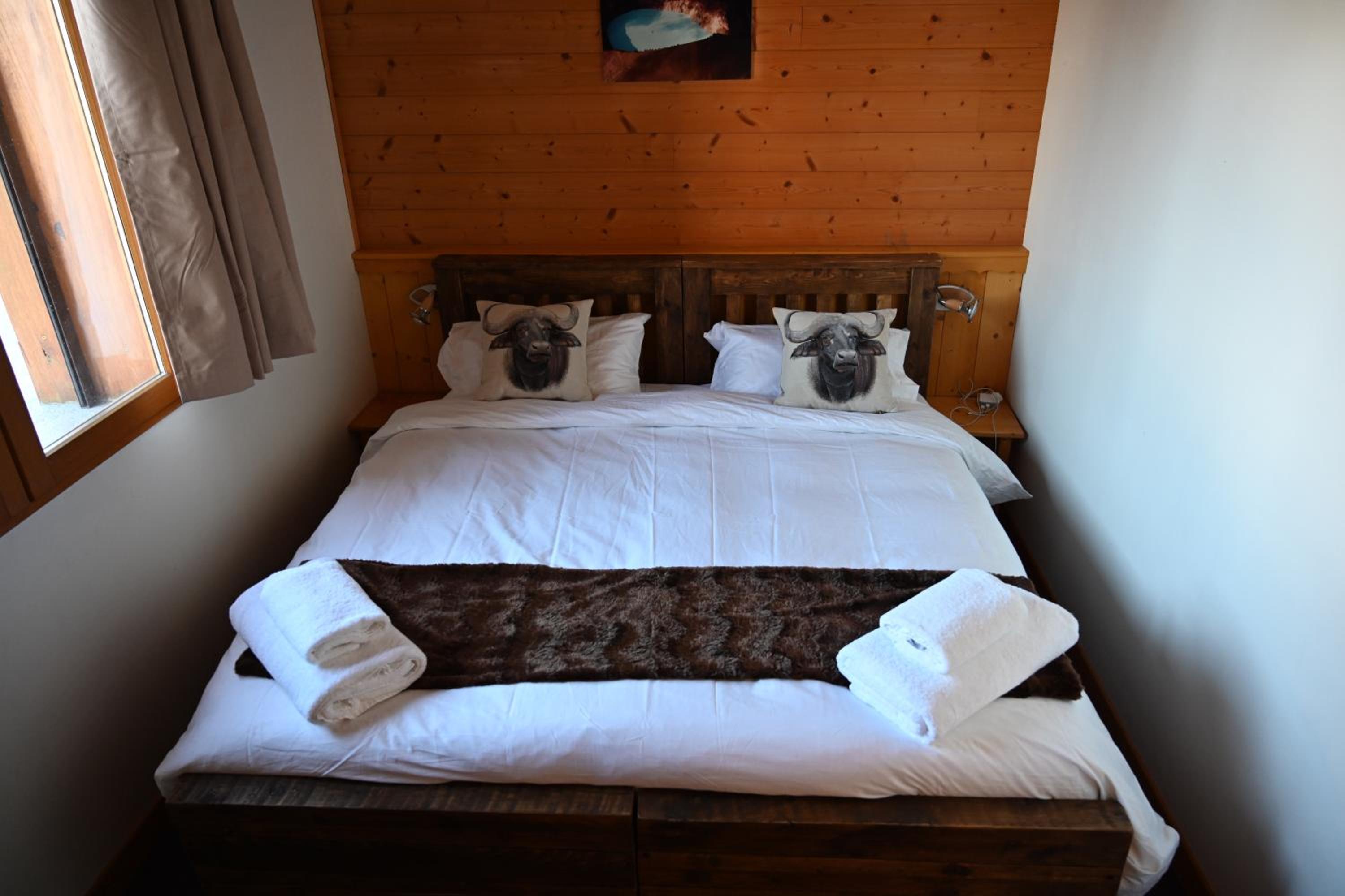 Monster Chalets