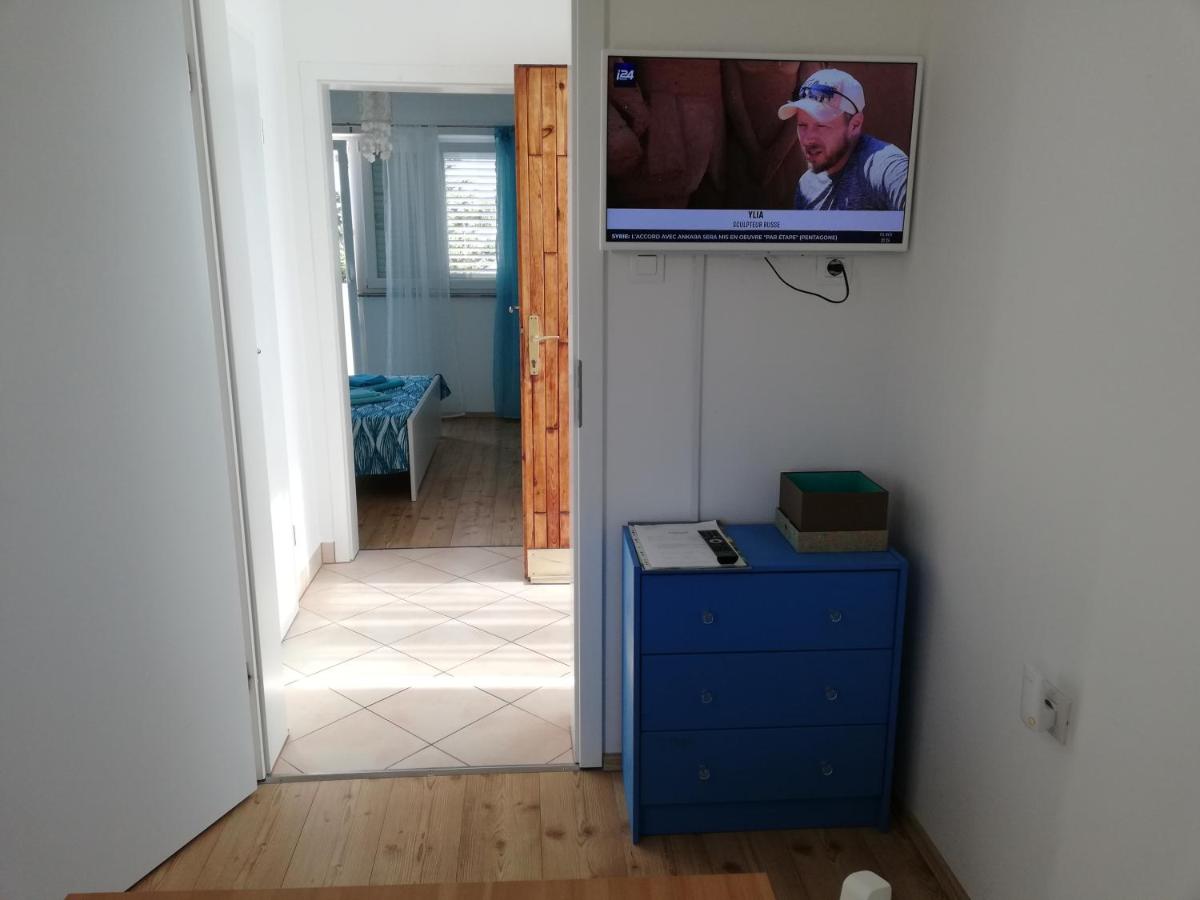 Photo 10