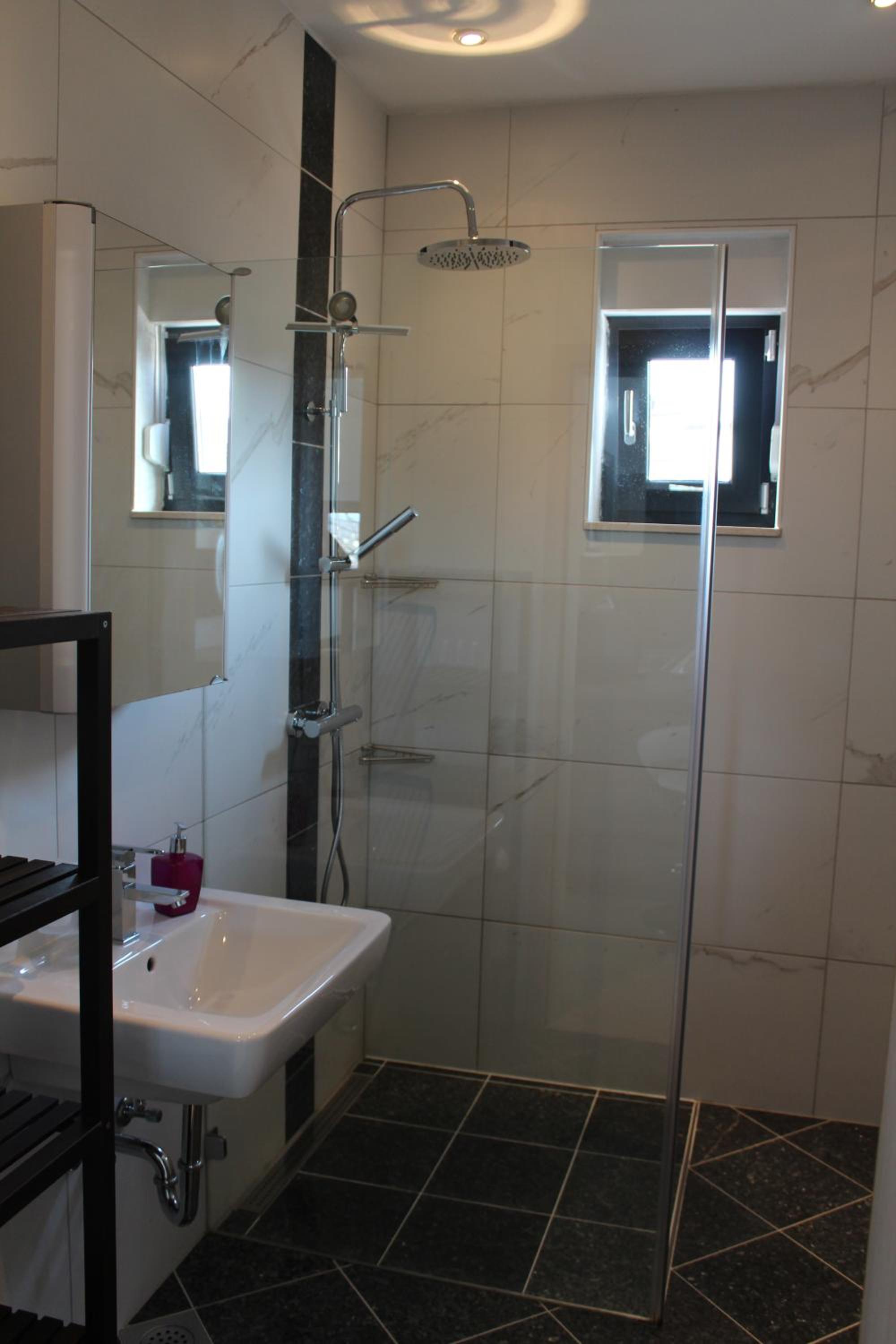 Photo 37