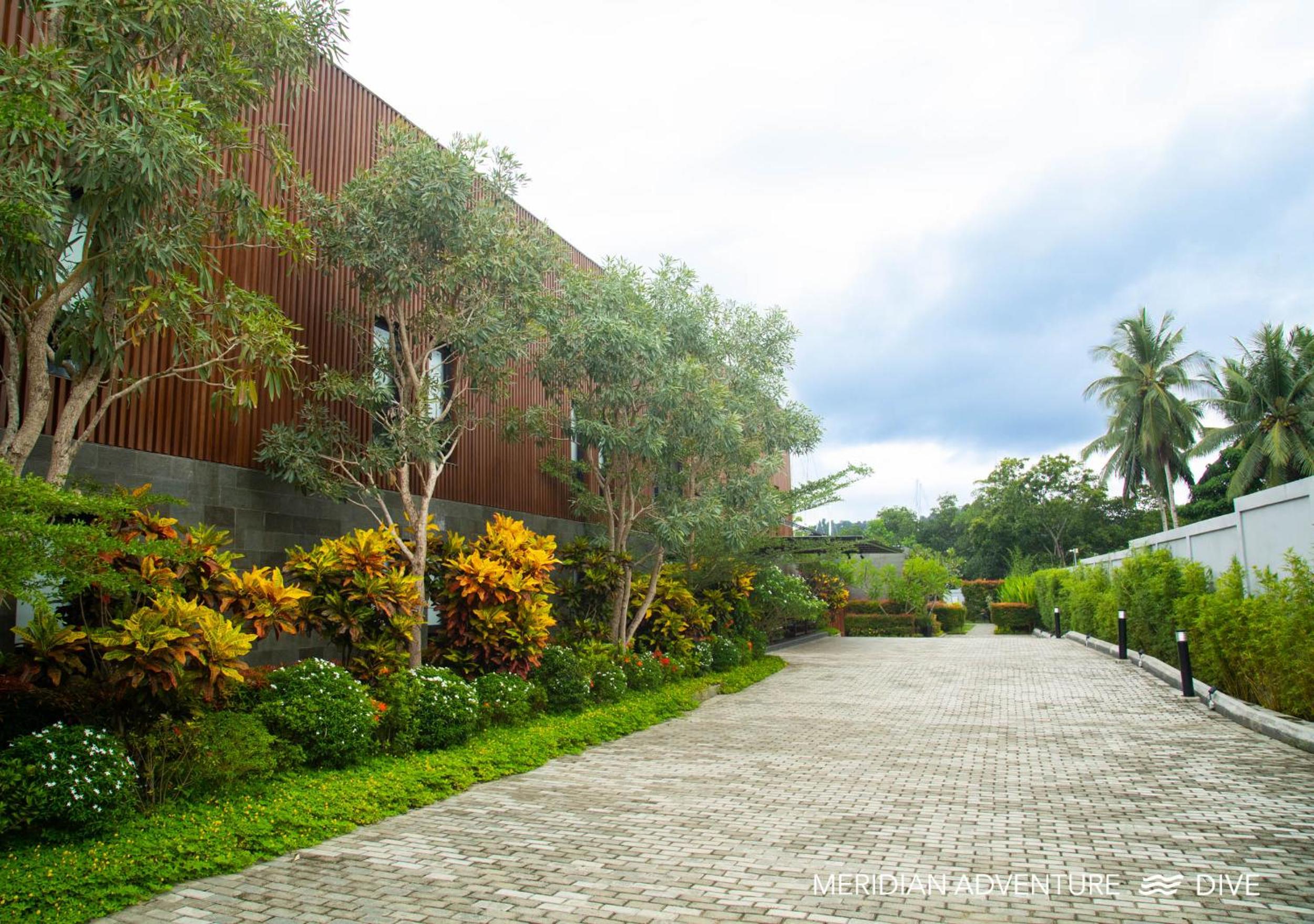 Meridian Adventure Marina Club & Resort