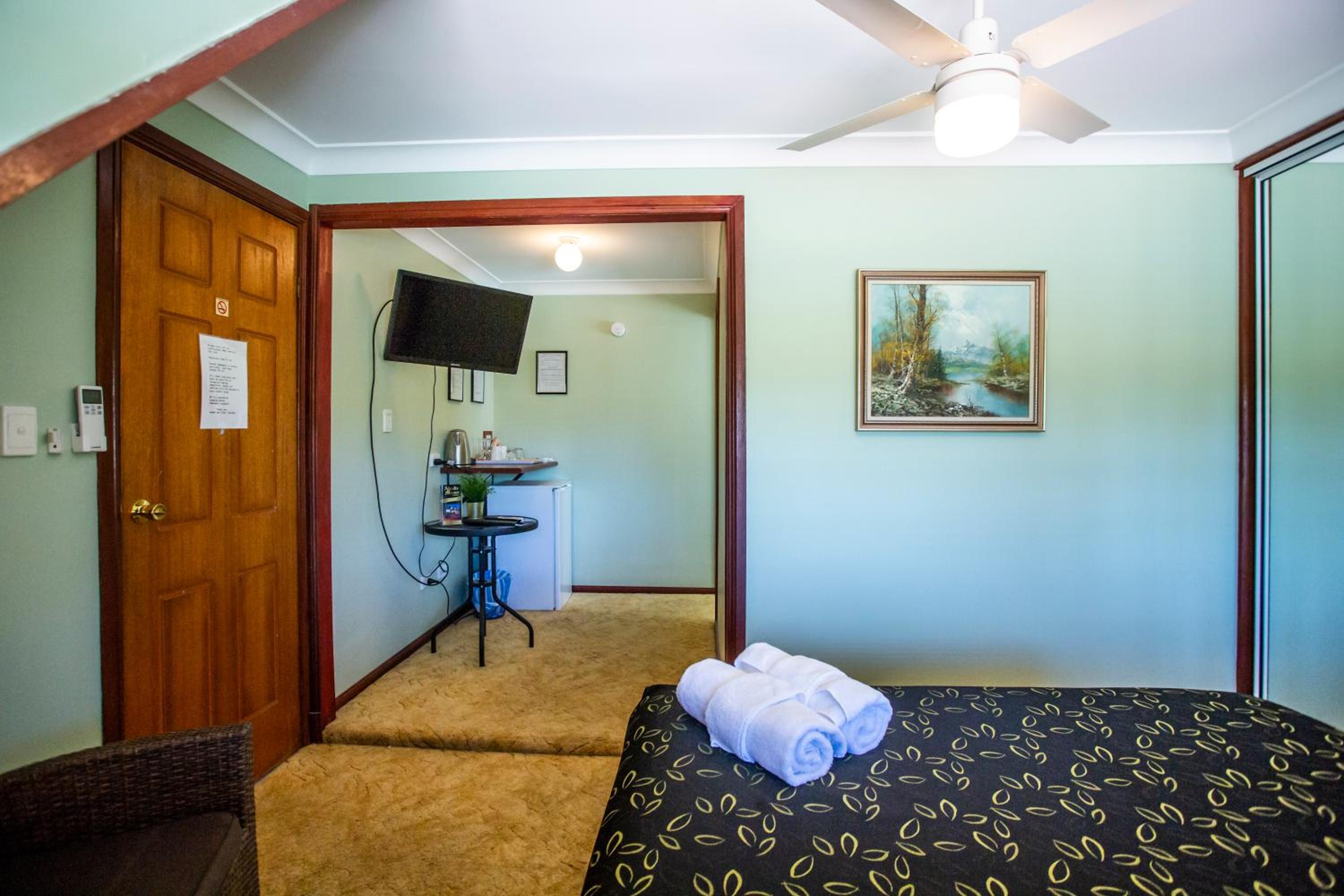 Ainslie Manor Guest House