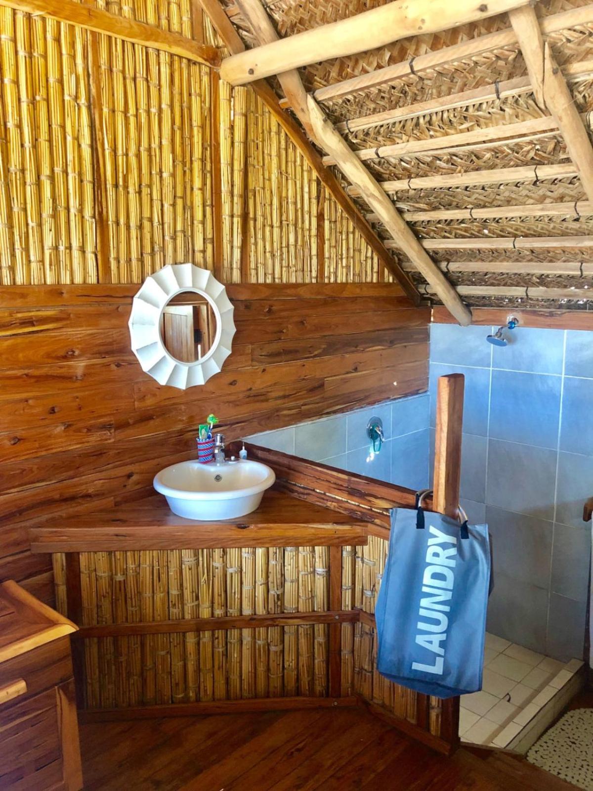 Pura Vida Lodge