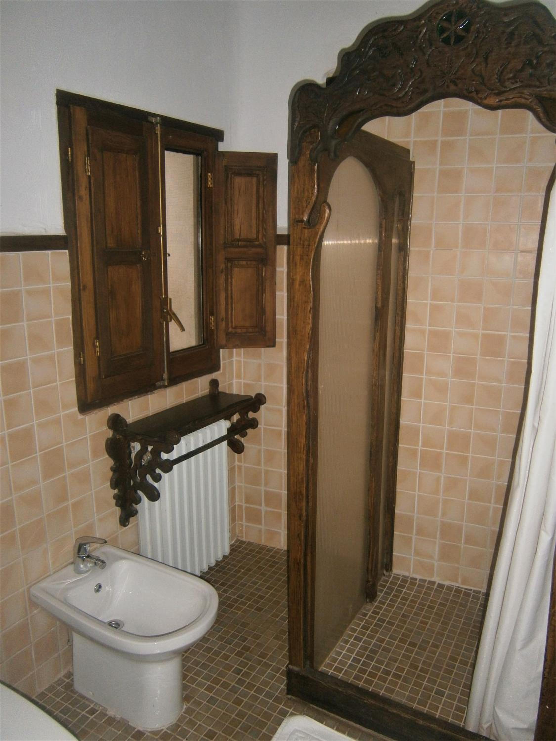 Photo 33