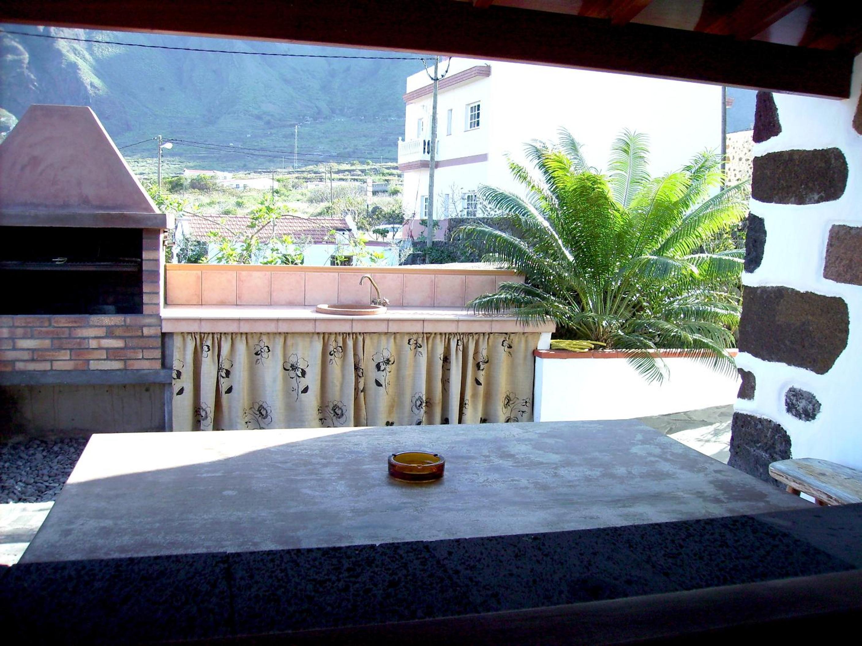 Casa Rural Antonio García - Terrace & BBQ, Hierro view 3