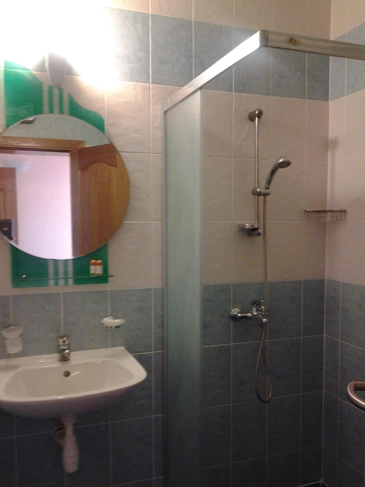 Guest House Golden Flake 4km from Bolata beach
