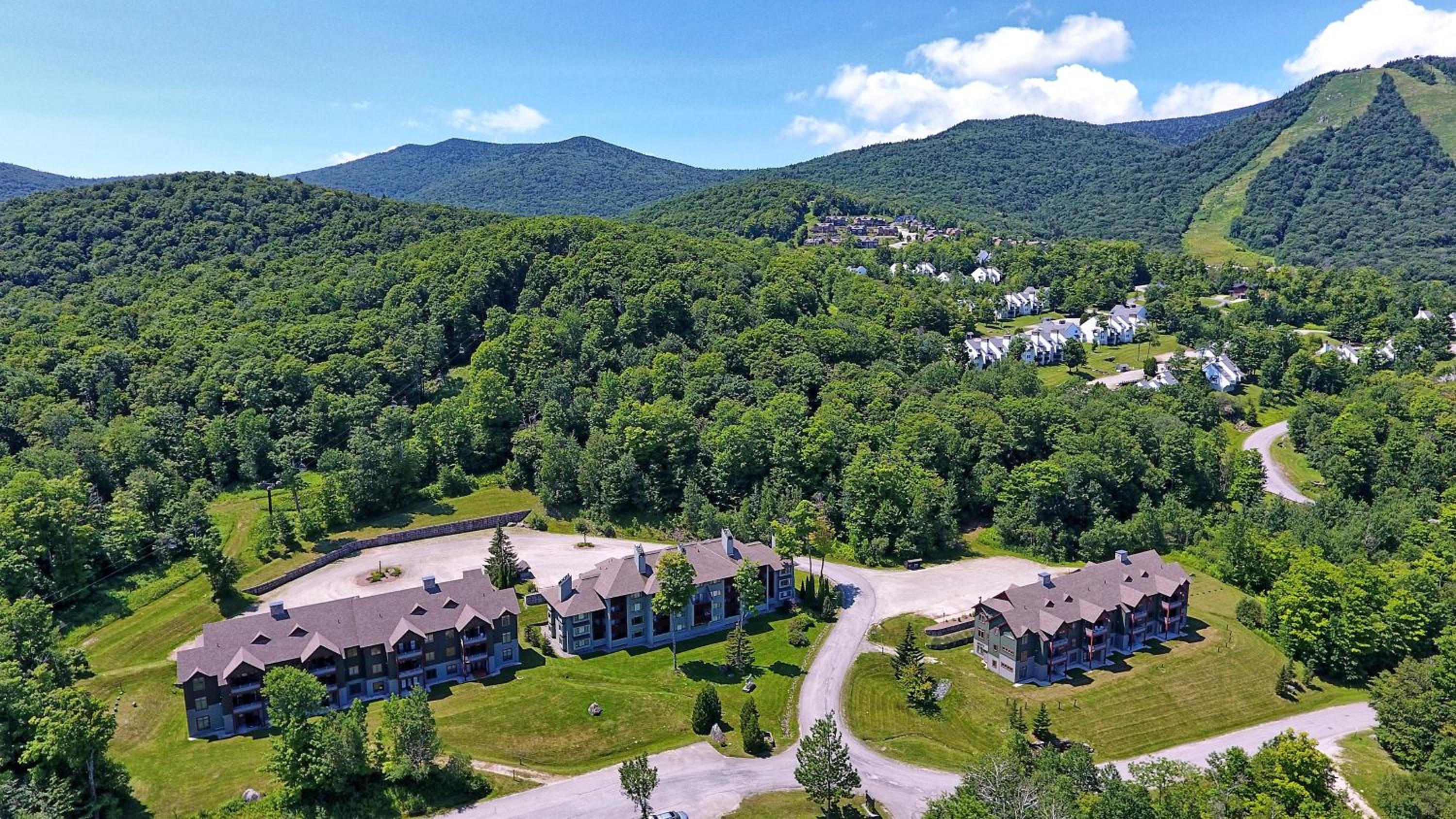Ski on ski off right from your door nicely decorated 2 bedroom, Sunrise L3 view 4