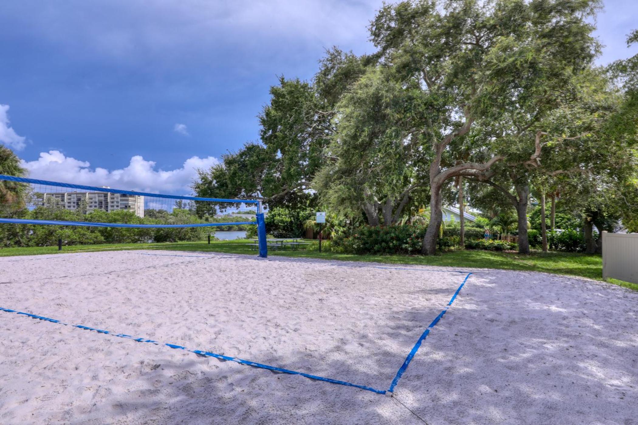 BeachTrail Lodging view 2