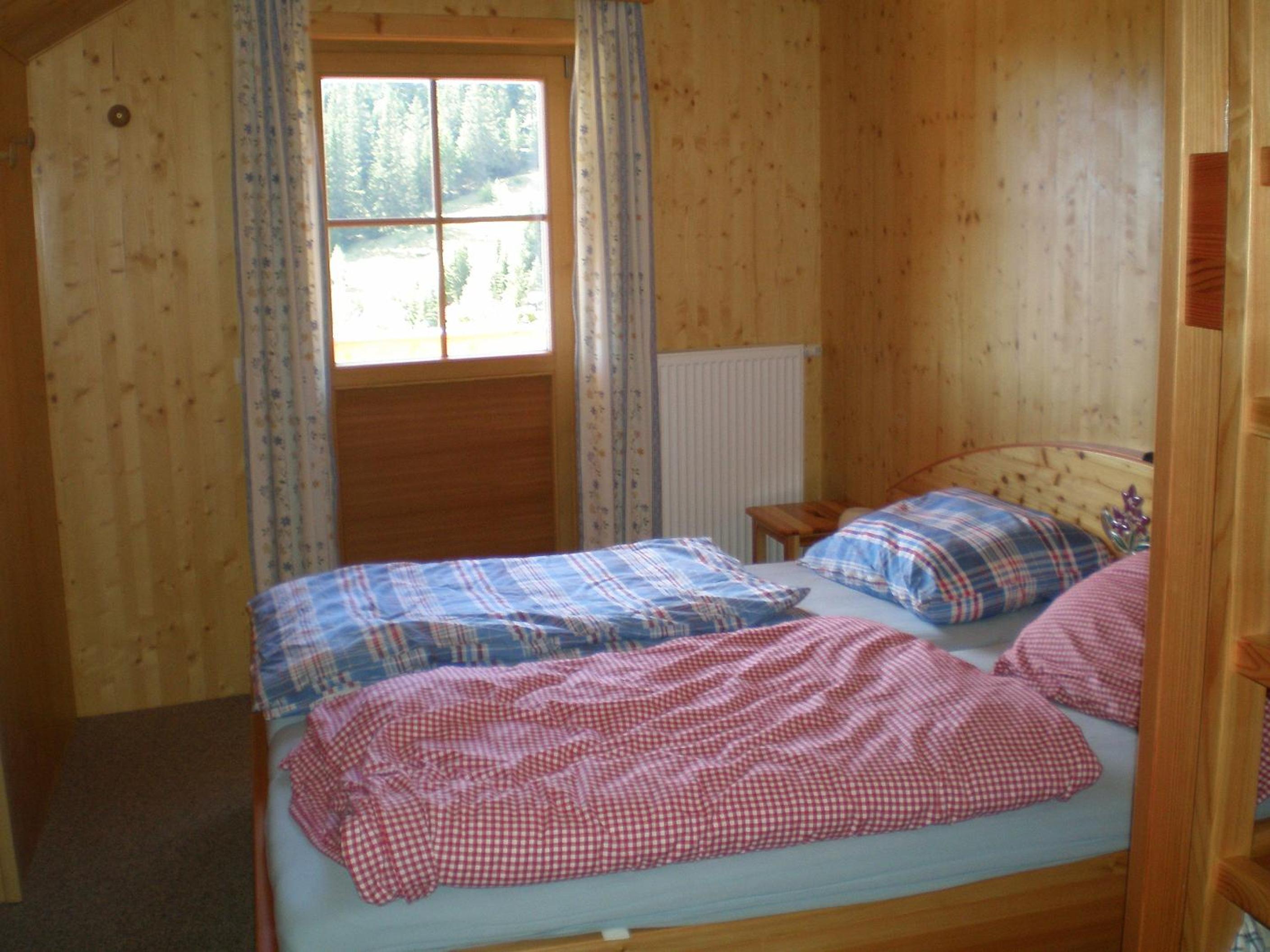 Photo 33