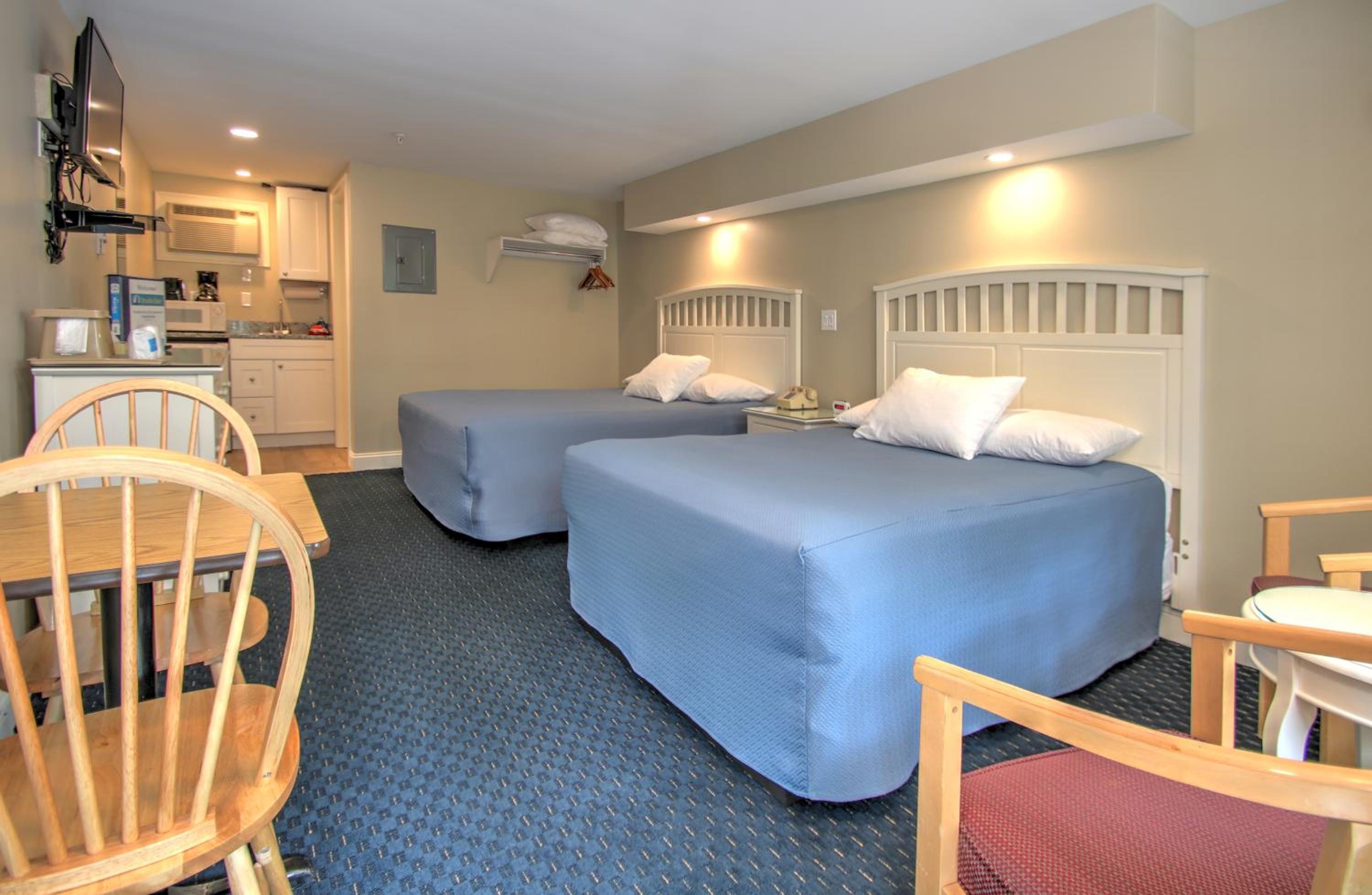 Studio East Motel