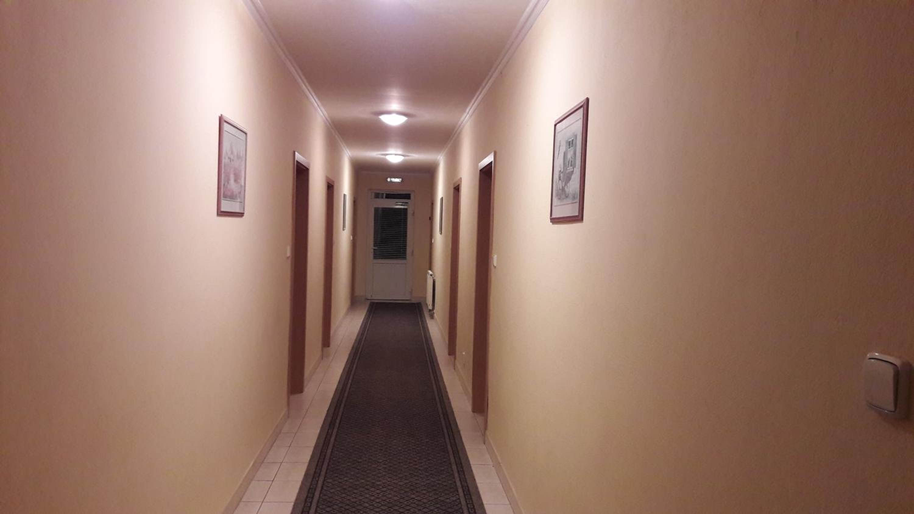 Photo 32
