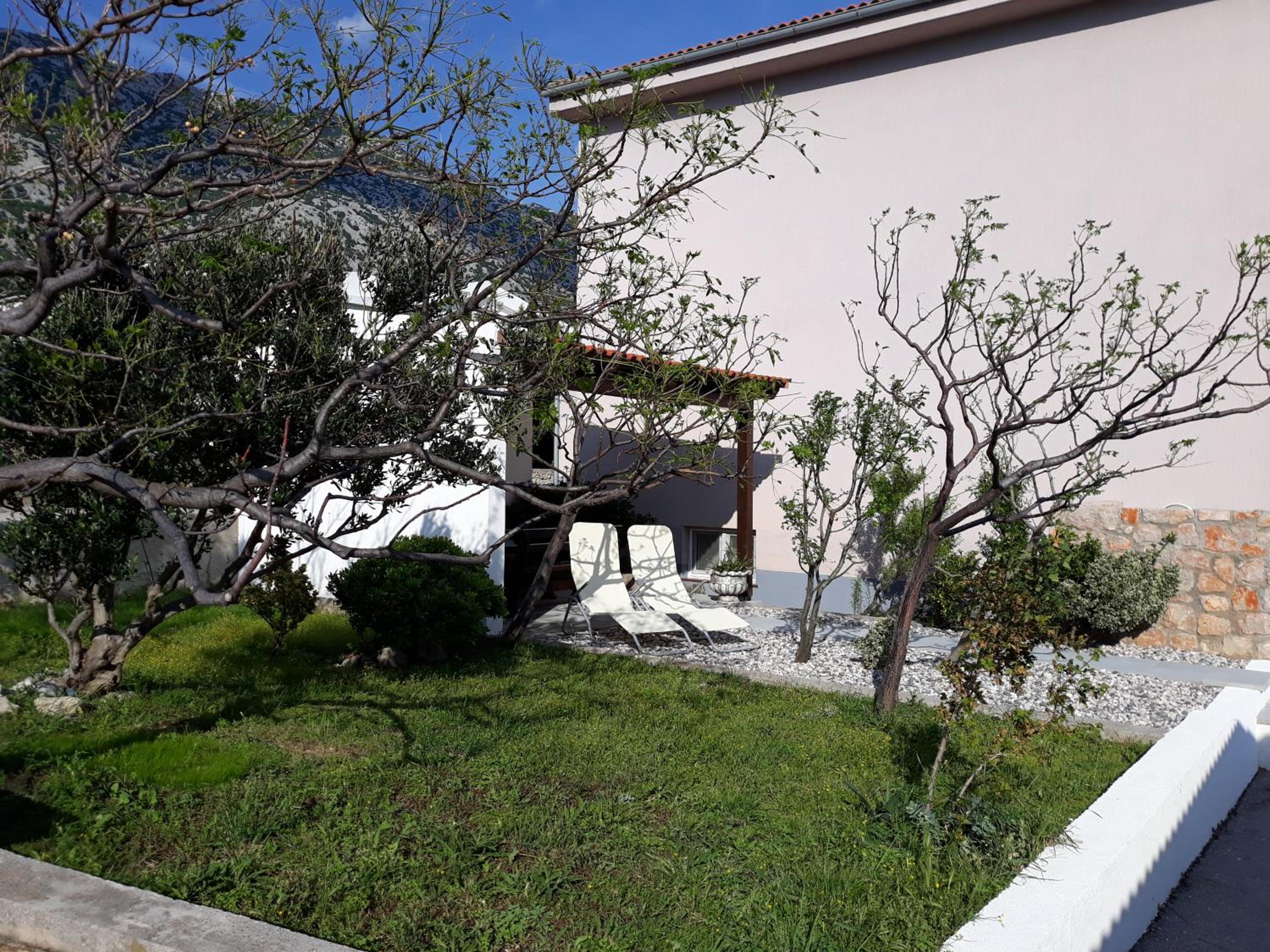 Villa Mihaela - Apartment Ana view 2