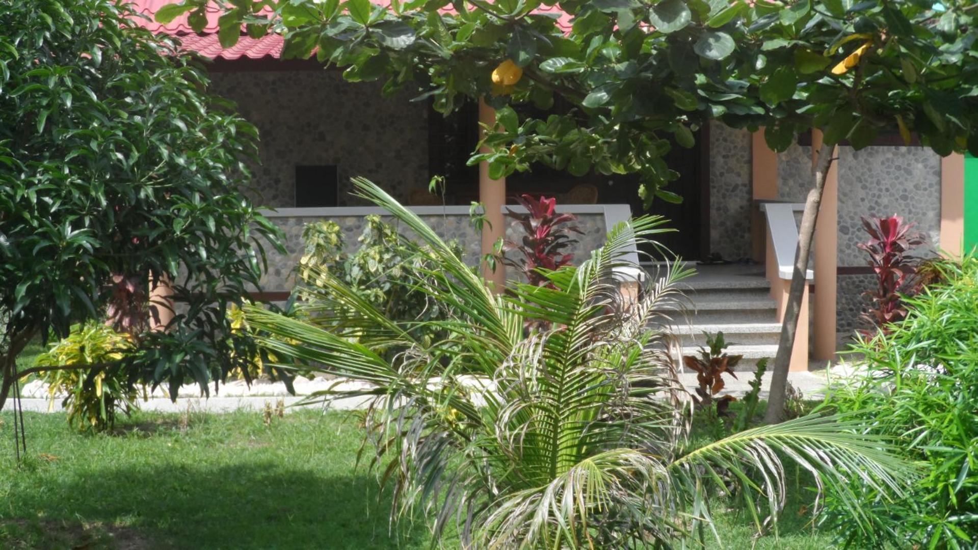 Haus am Strand auf Sibuyan Island nahe Cresta de Gallo - Marevic's Guesthouse 1 ohne Klimaanlage view 3