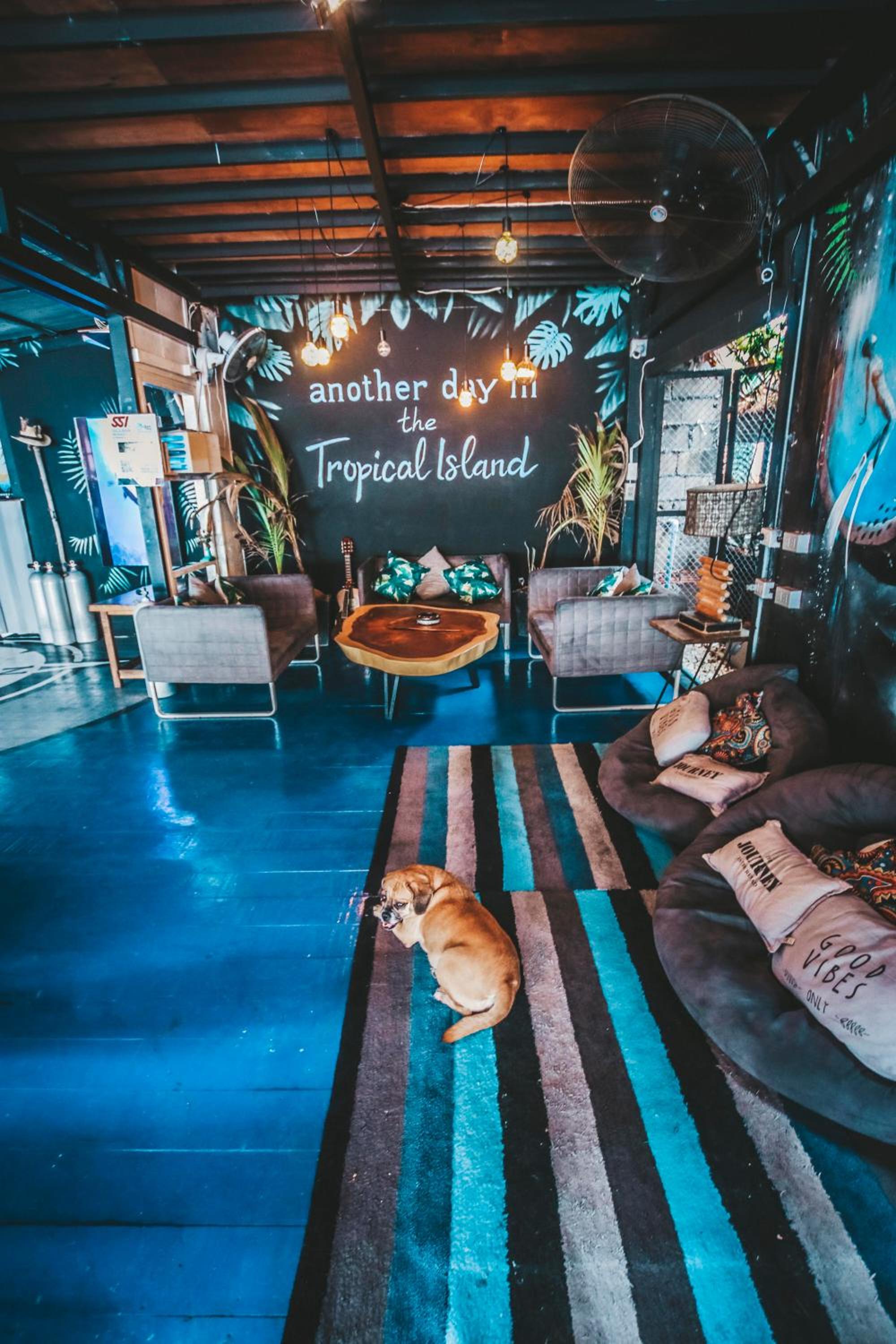 lounge