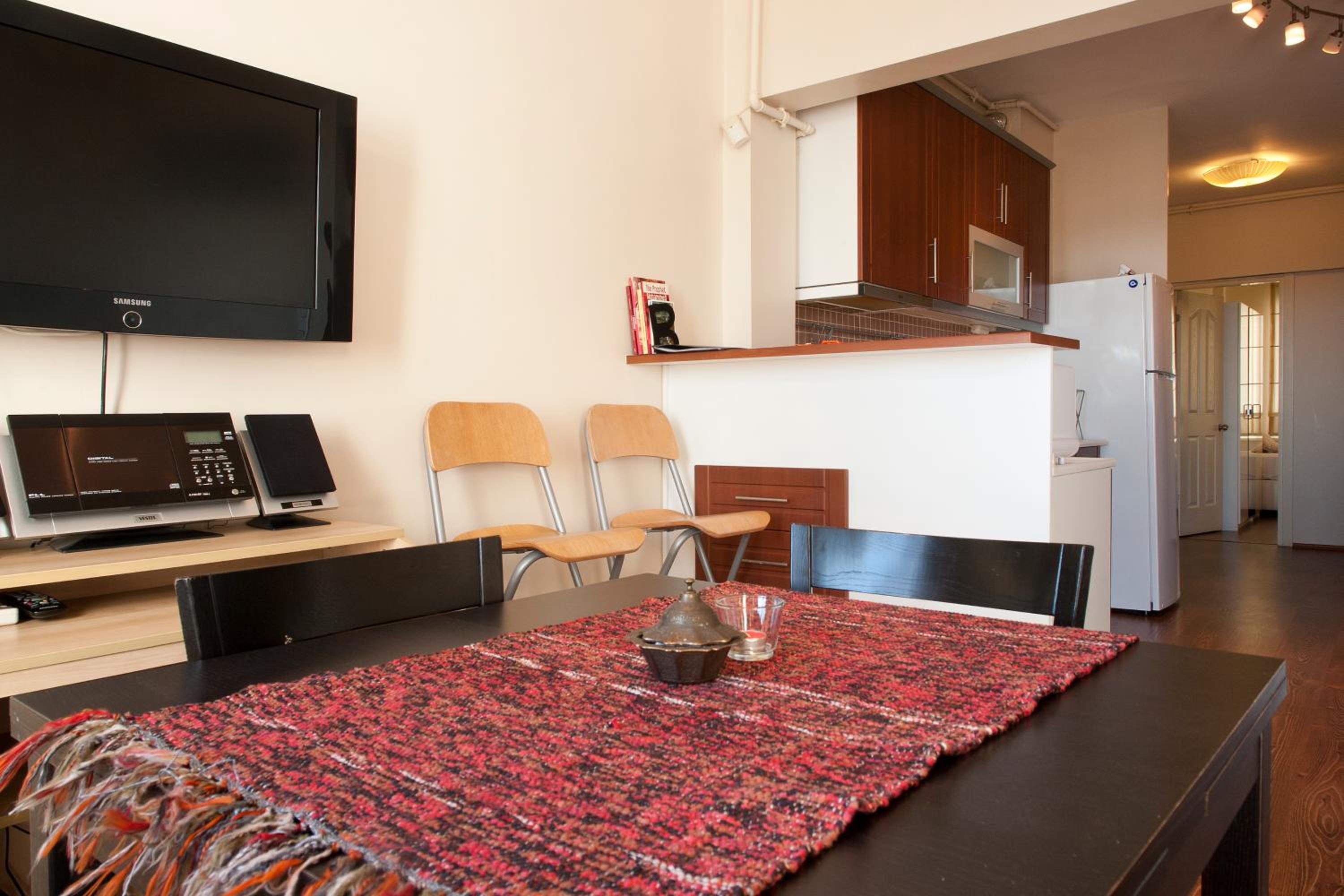 Aslan Apartments