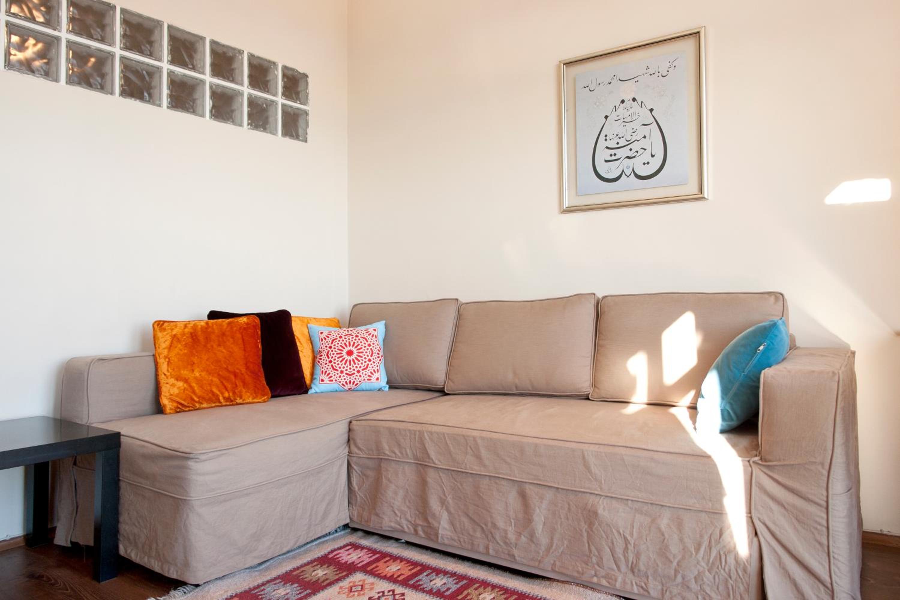 Aslan Apartments