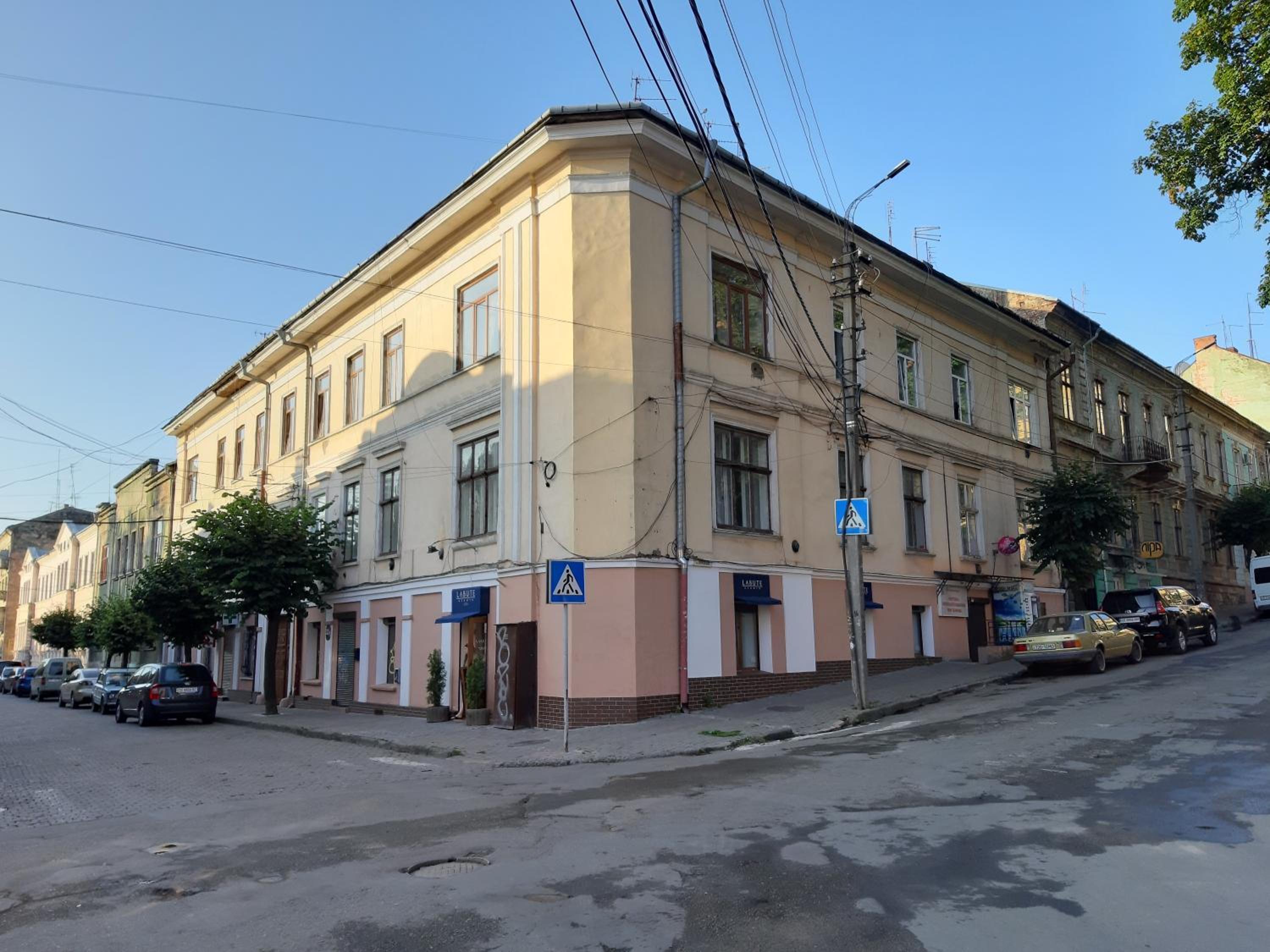Photo 6