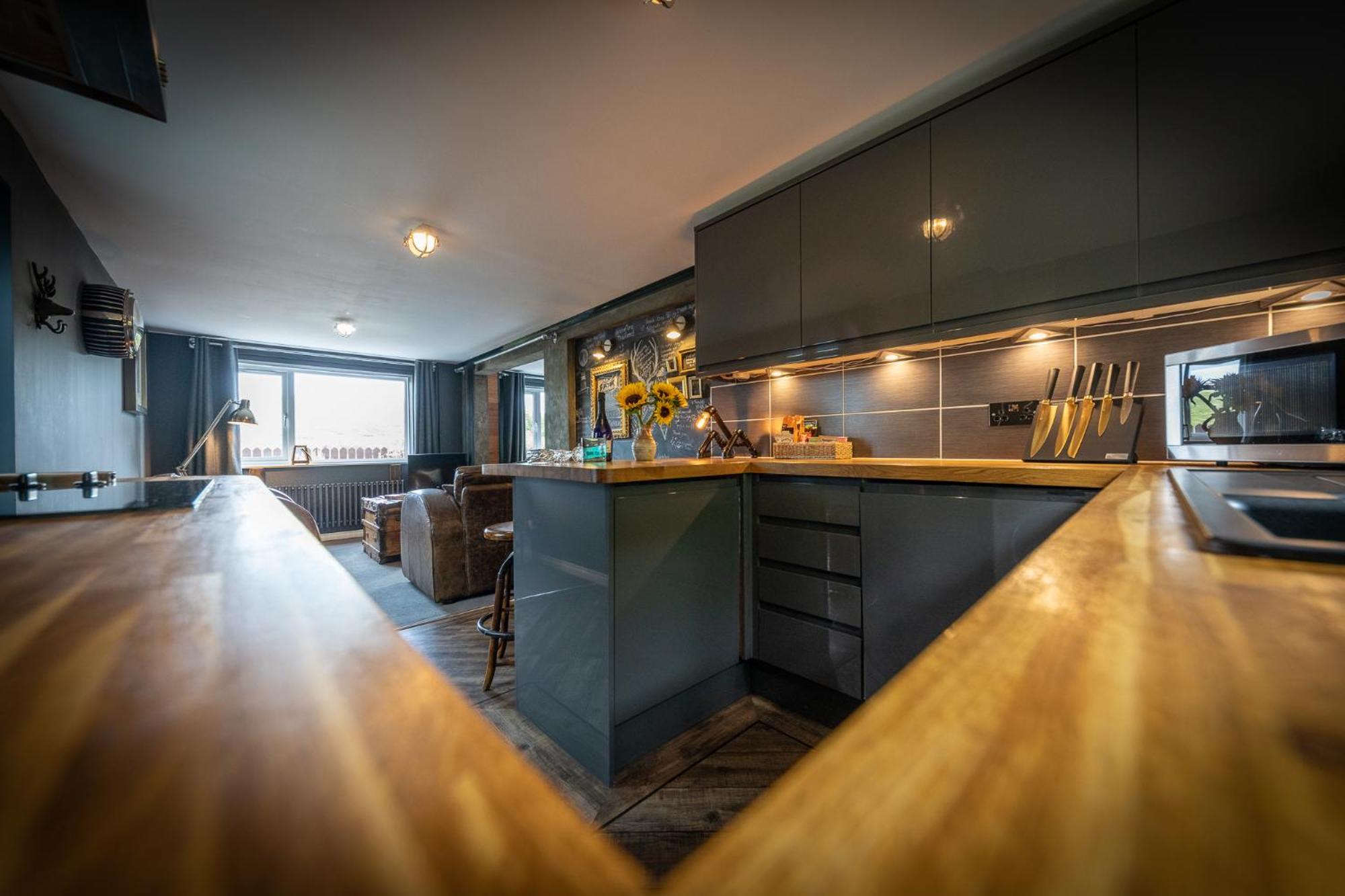 Storr Apartments