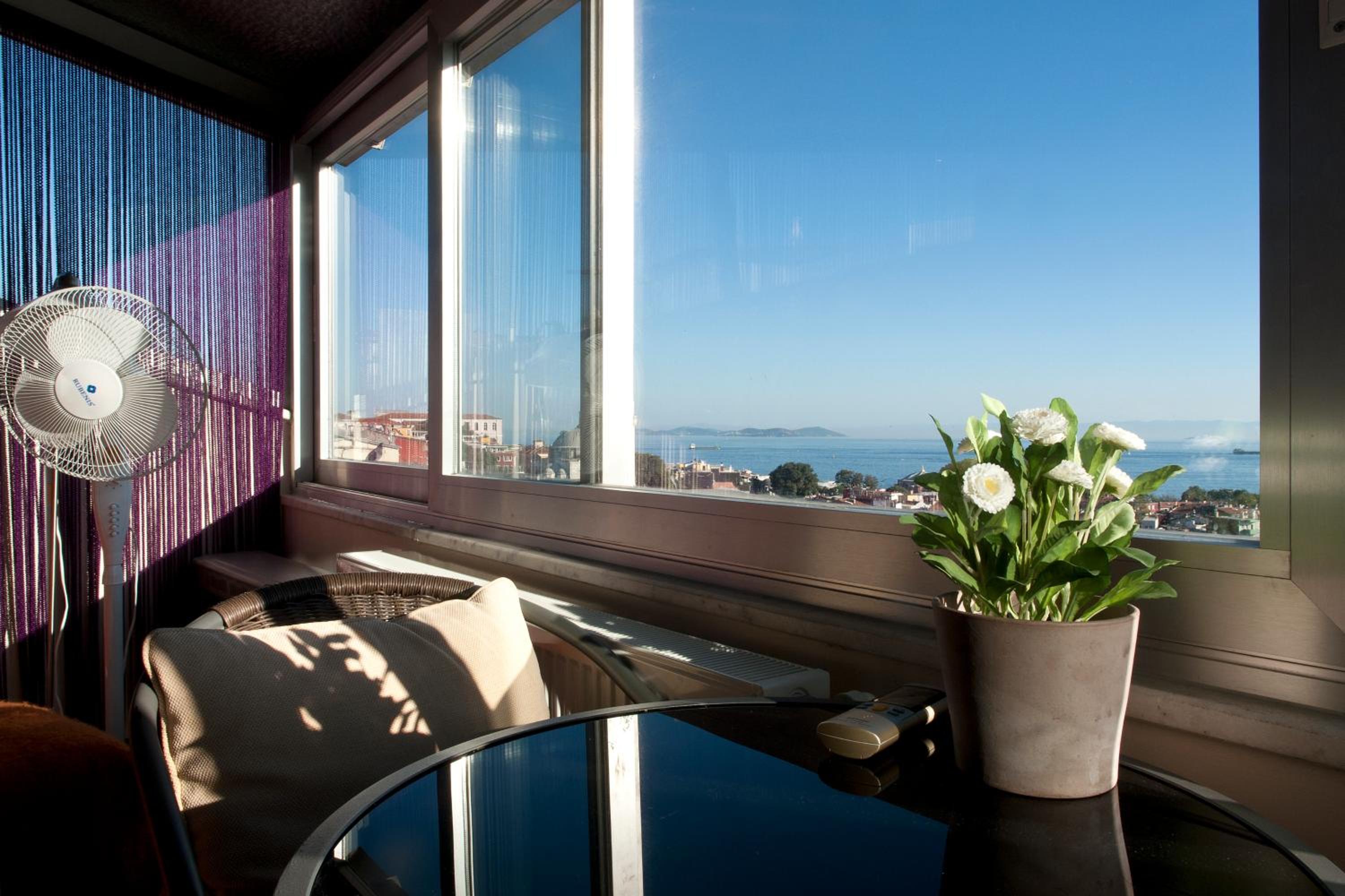 Aslan Apartments