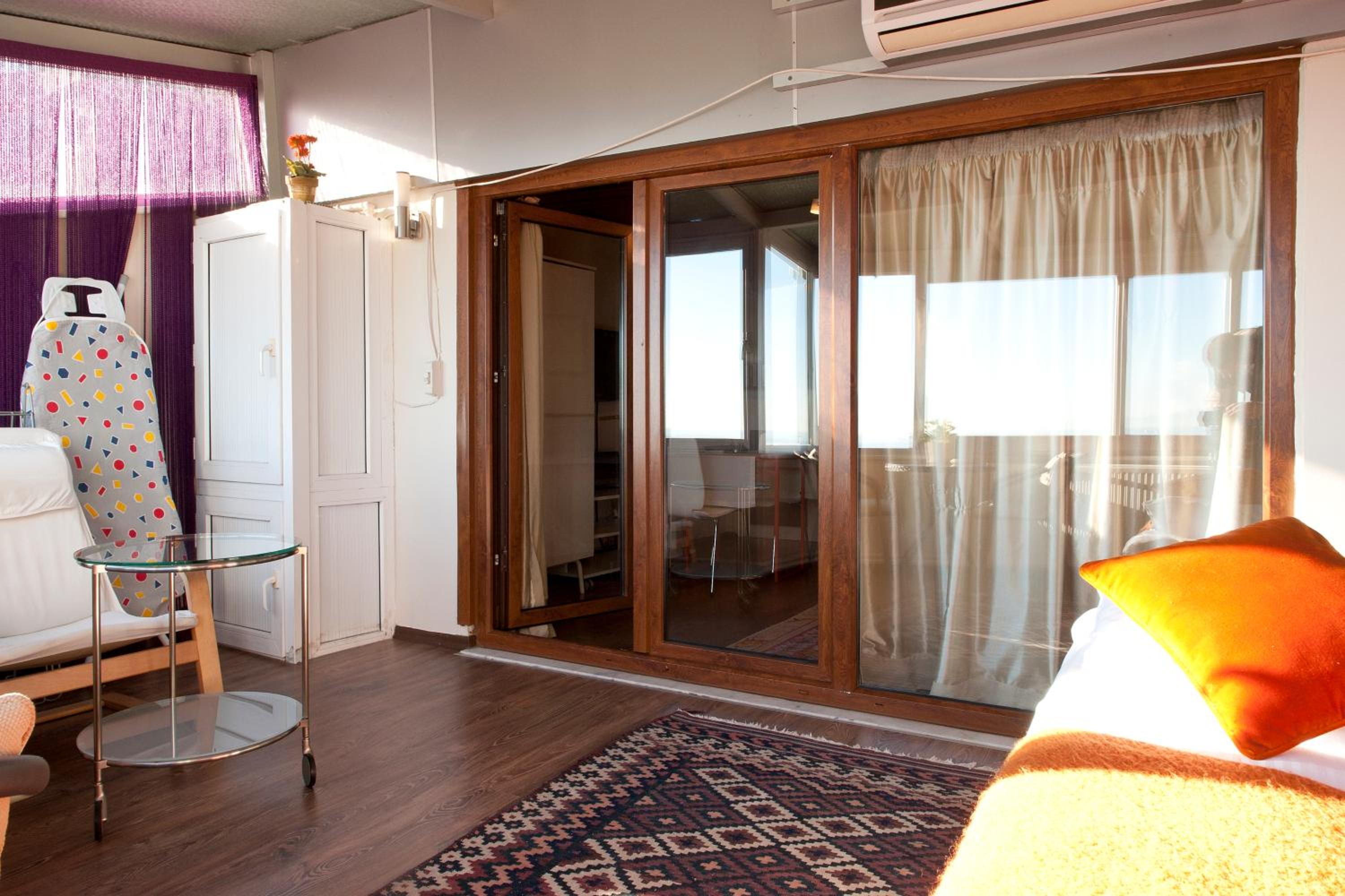 Aslan Apartments