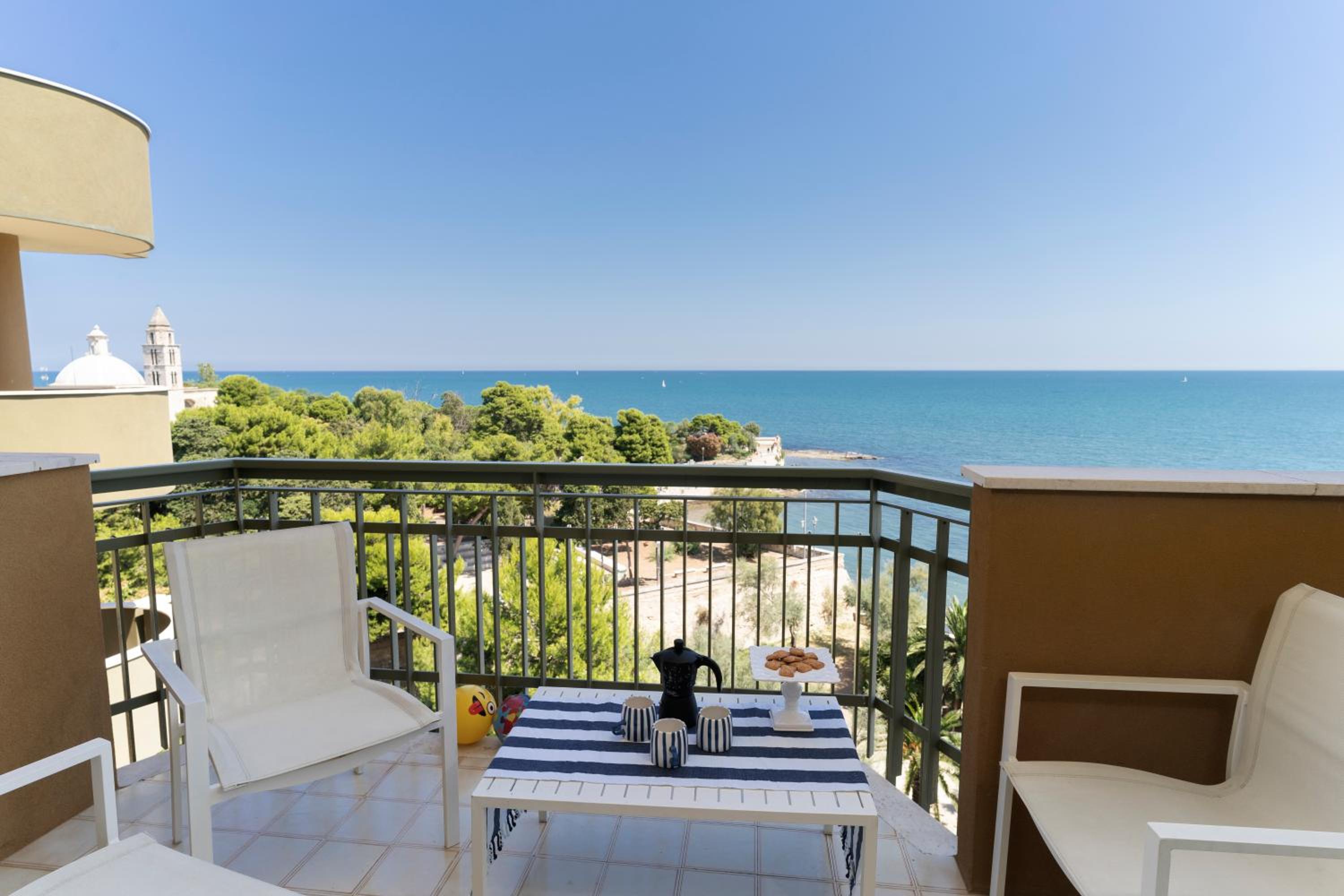 Santa Rosa luxury apartment 2 BEDROOMS 4 People private parking photo 3