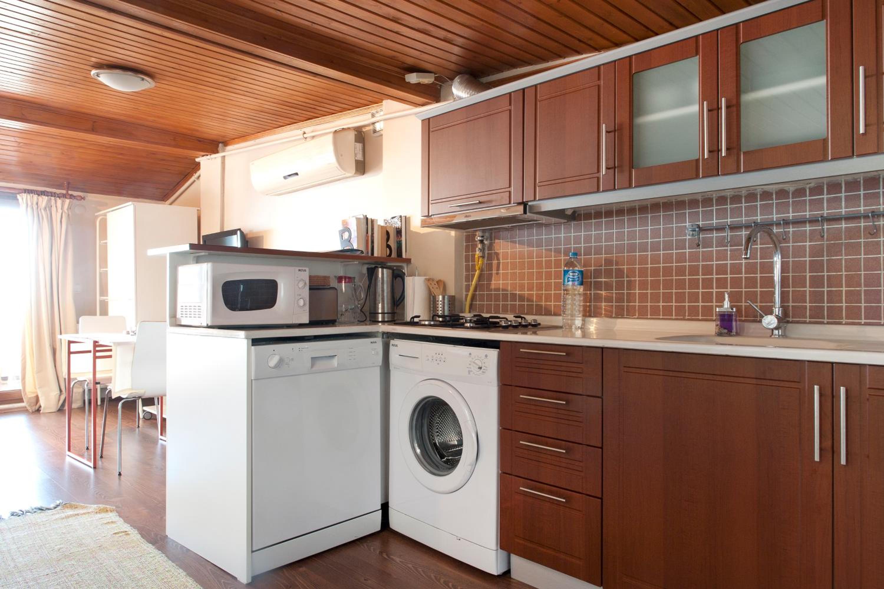 Aslan Apartments