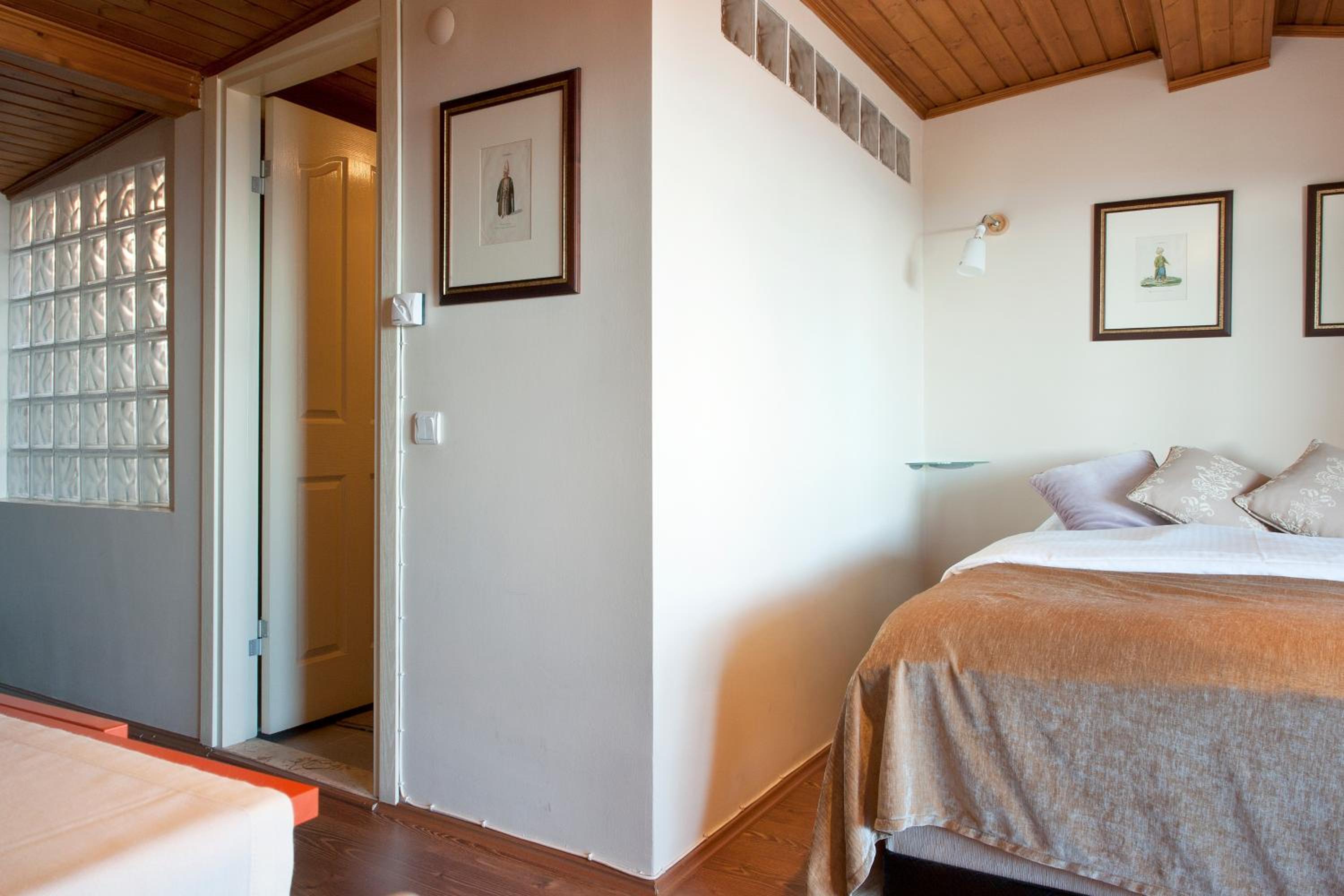 Aslan Apartments