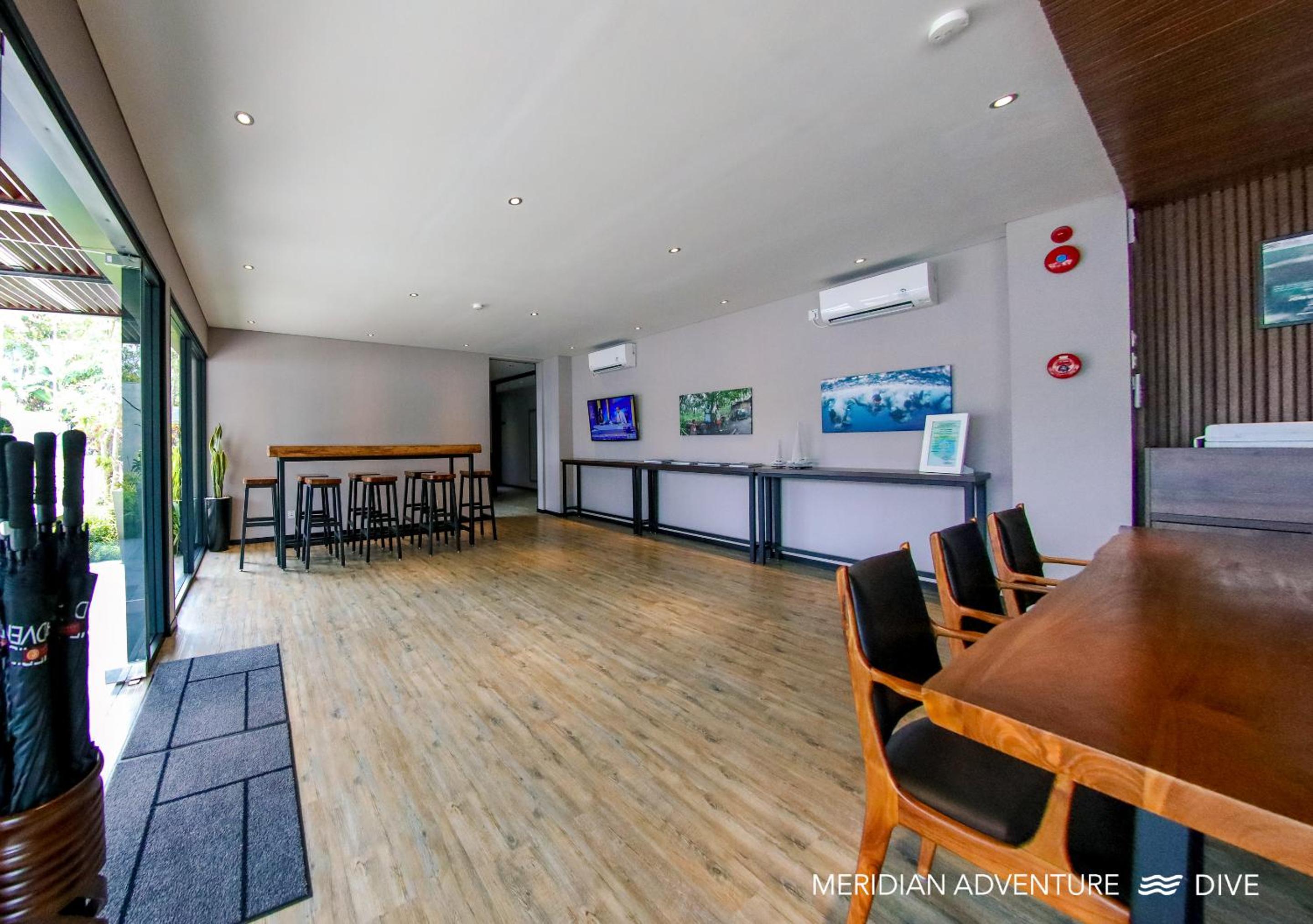 Meridian Adventure Marina Club & Resort