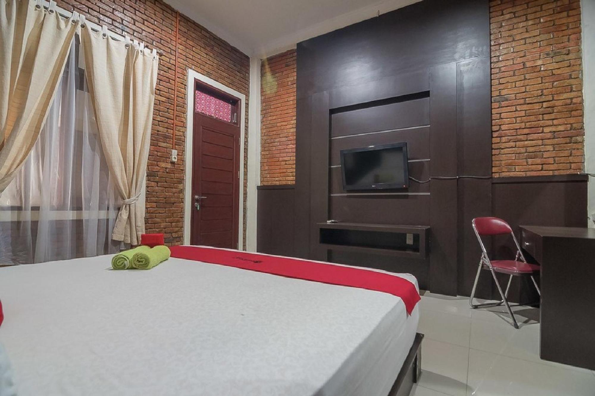 RedDoorz Plus near Cambridge City Square 2 Medan, photo 27