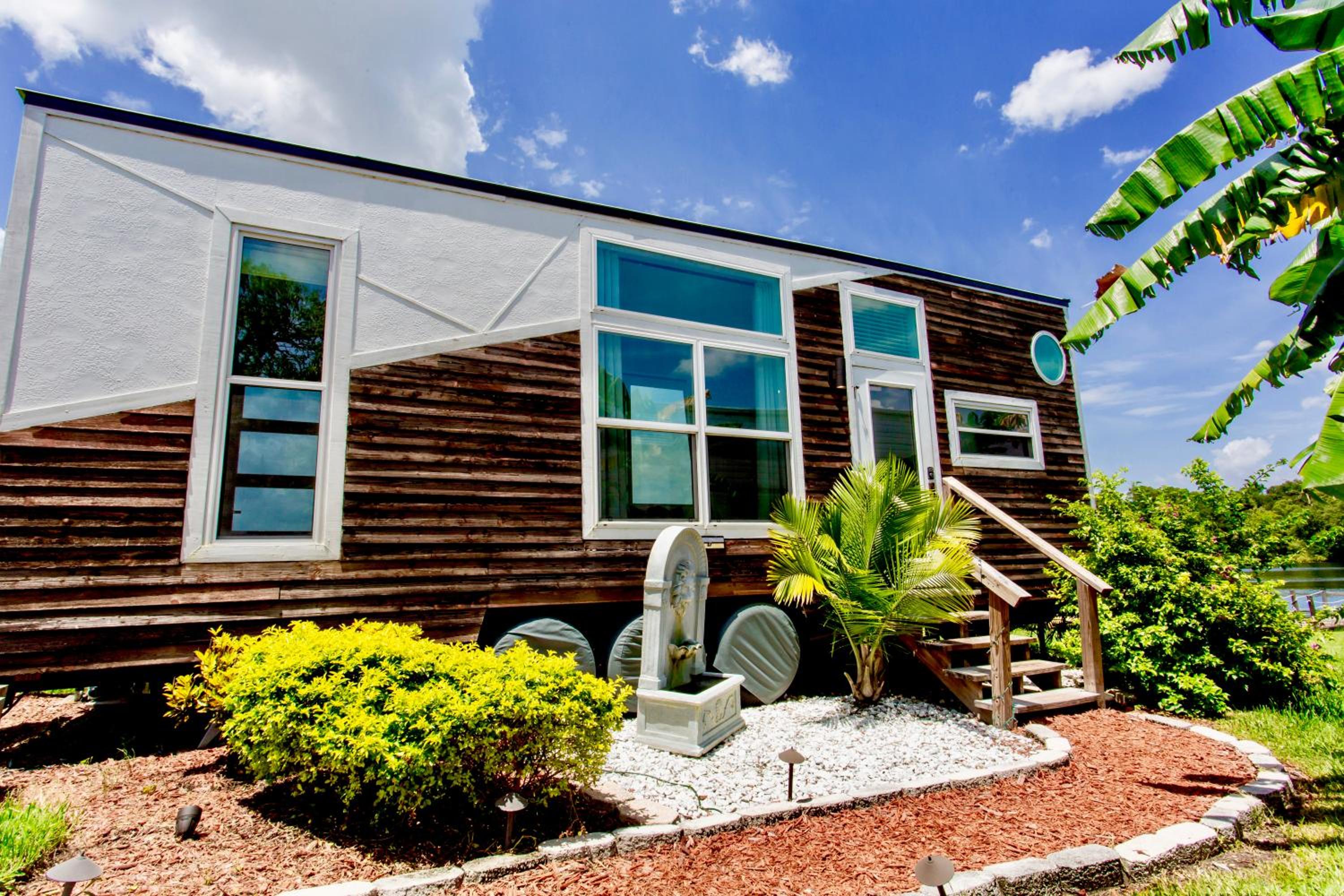 Orlando Lakefront Tiny Houses