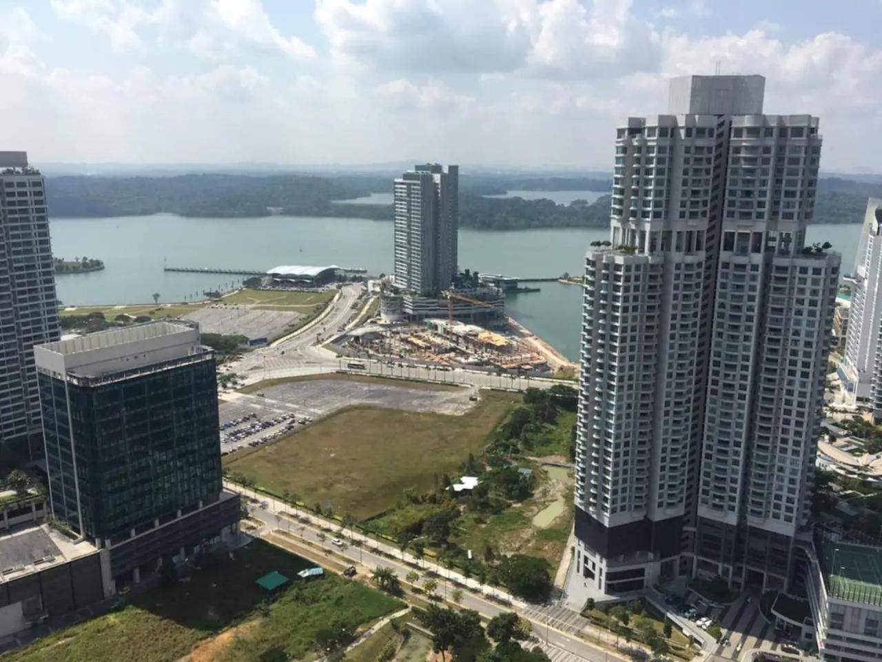 Almas Suites Puteri Harbour photo 4