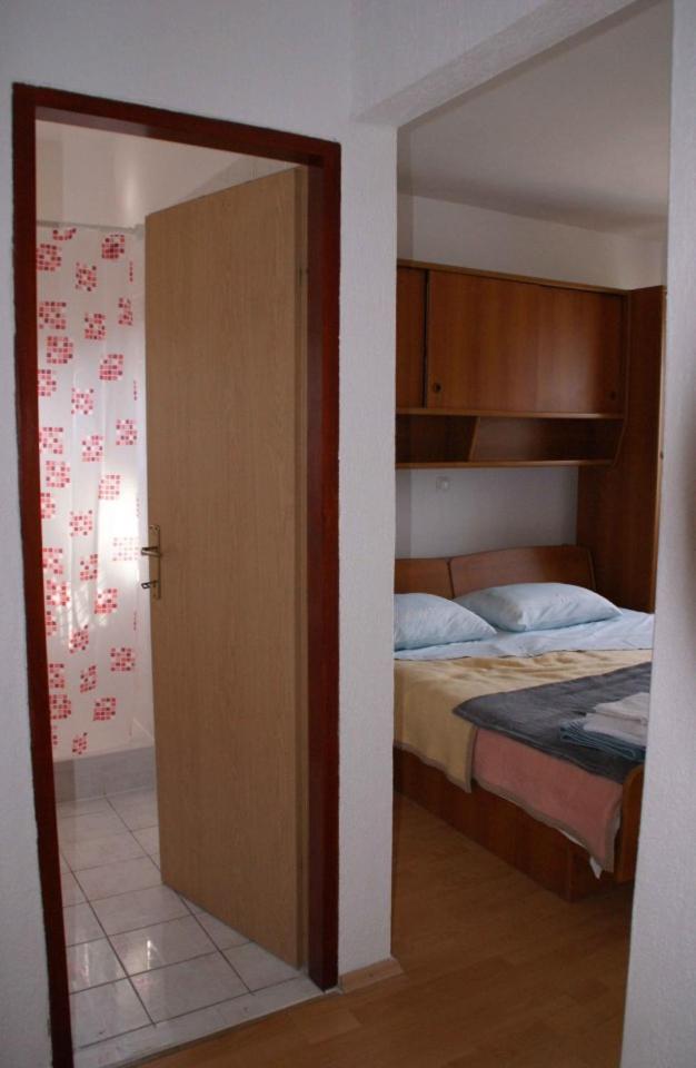 Lovorka Apartmani