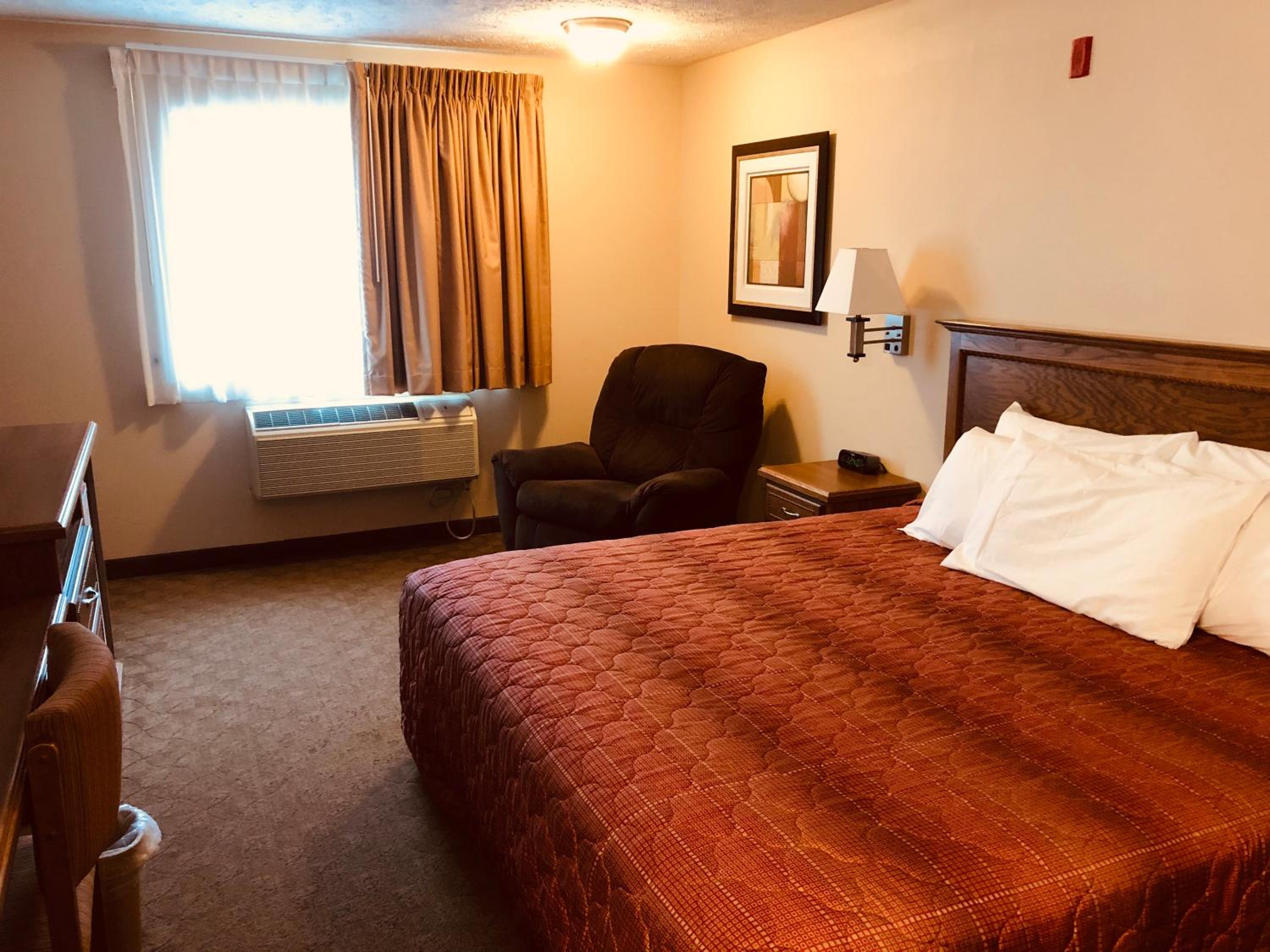 Shenandoah Inn  Suites - Property Image 8