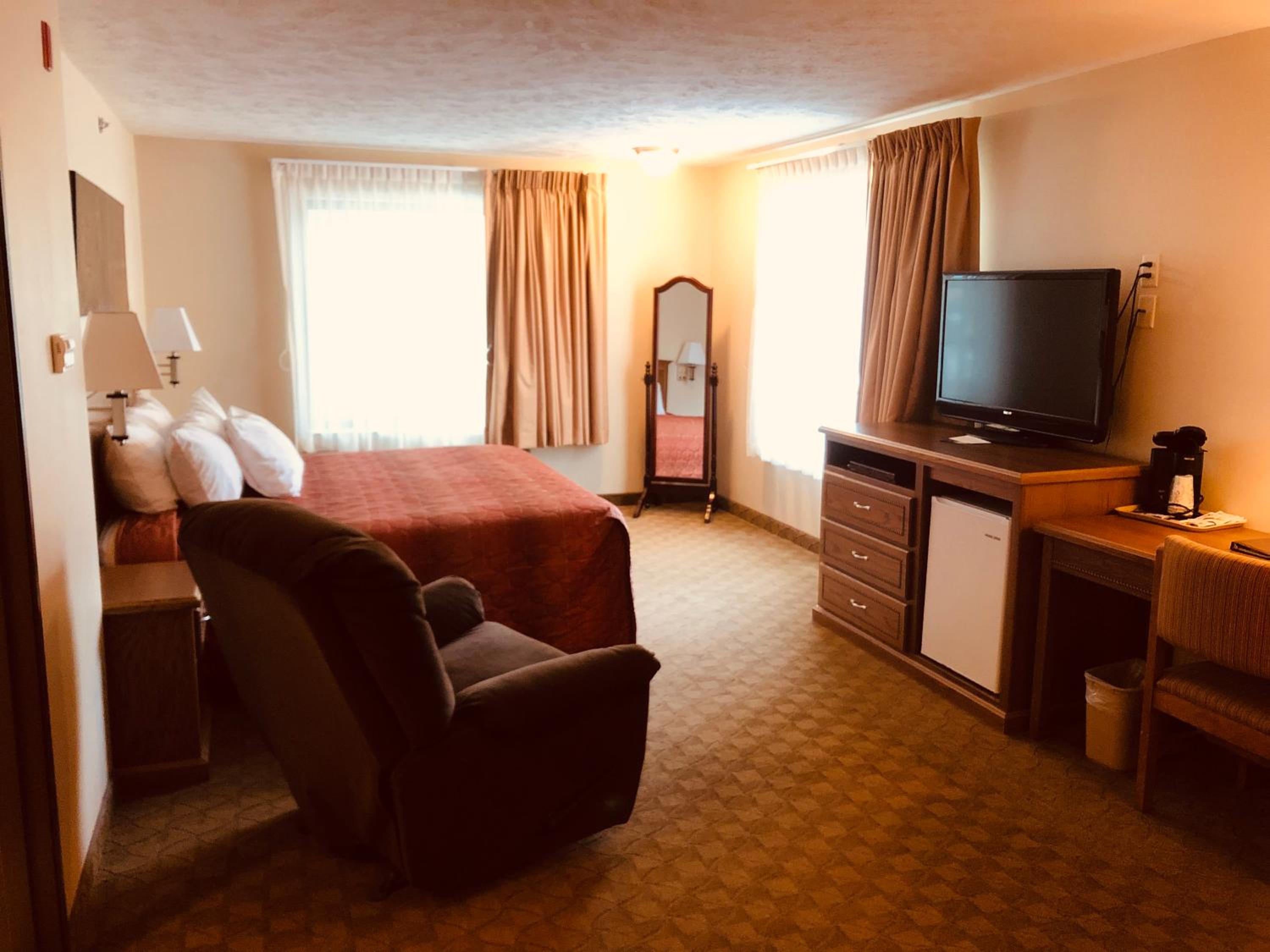 Shenandoah Inn Suites - Property Image 24