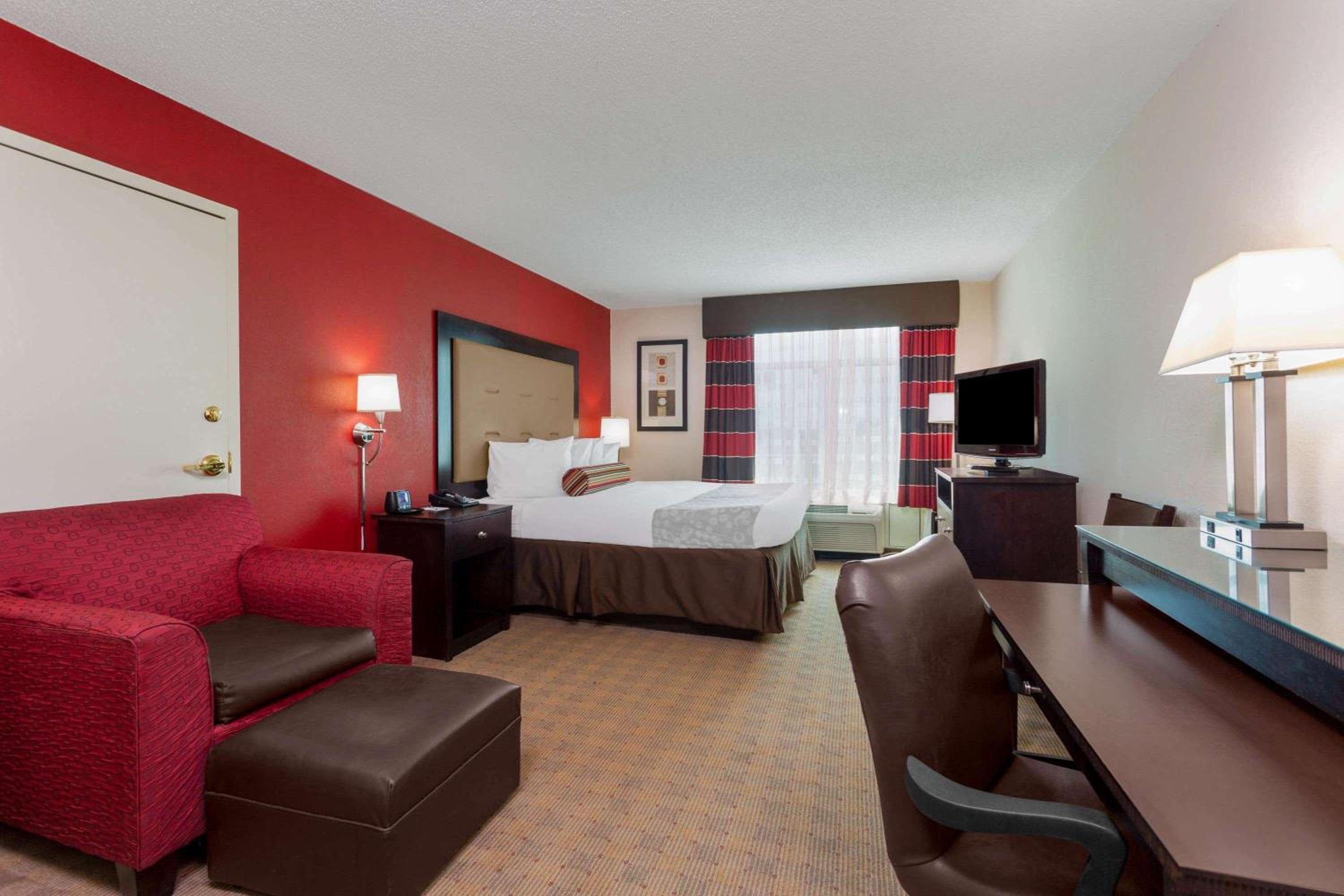 Macon Vacations - Wingate by Wyndham Macon - Property Image 37